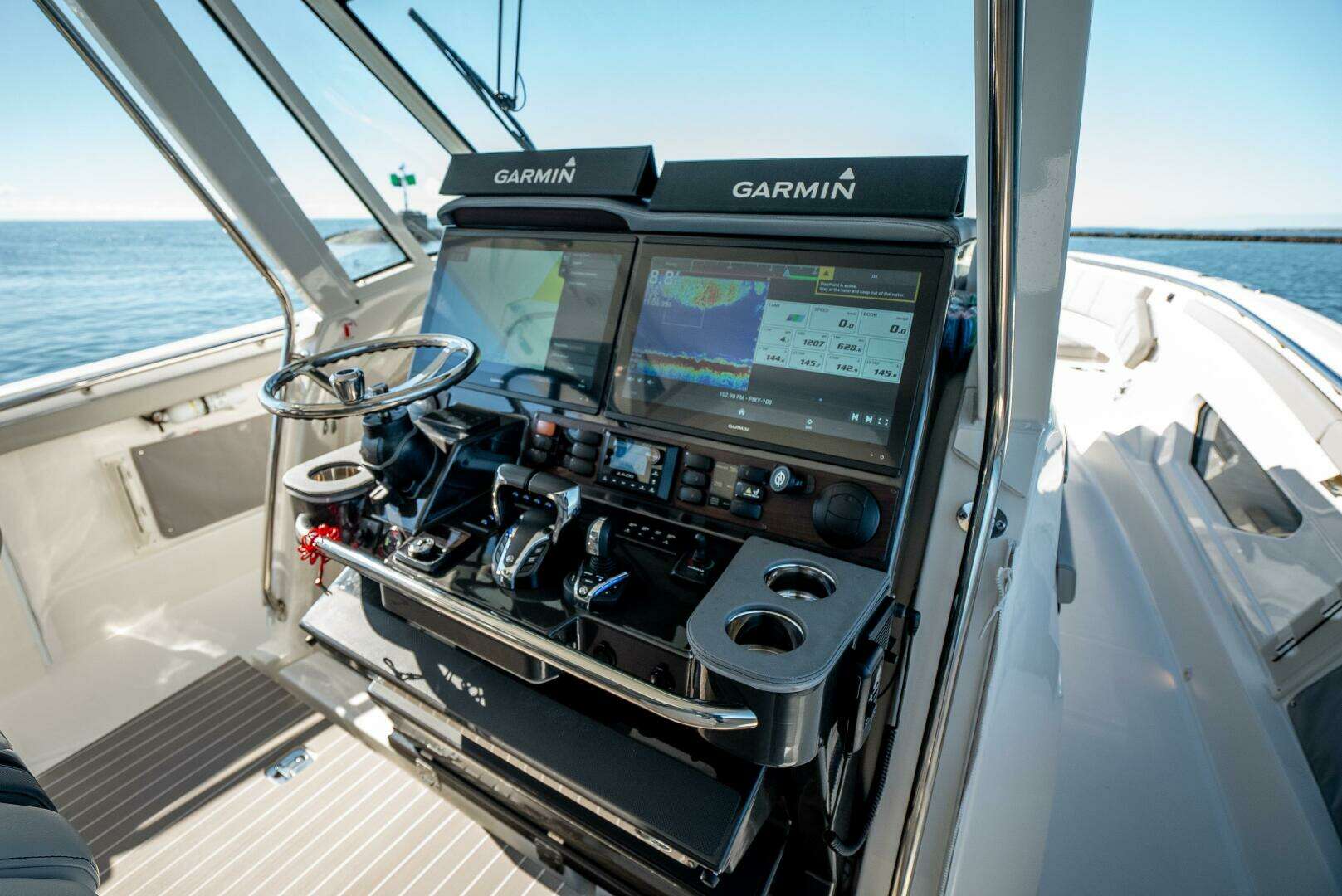 2023 Pursuit S428 - Image 18