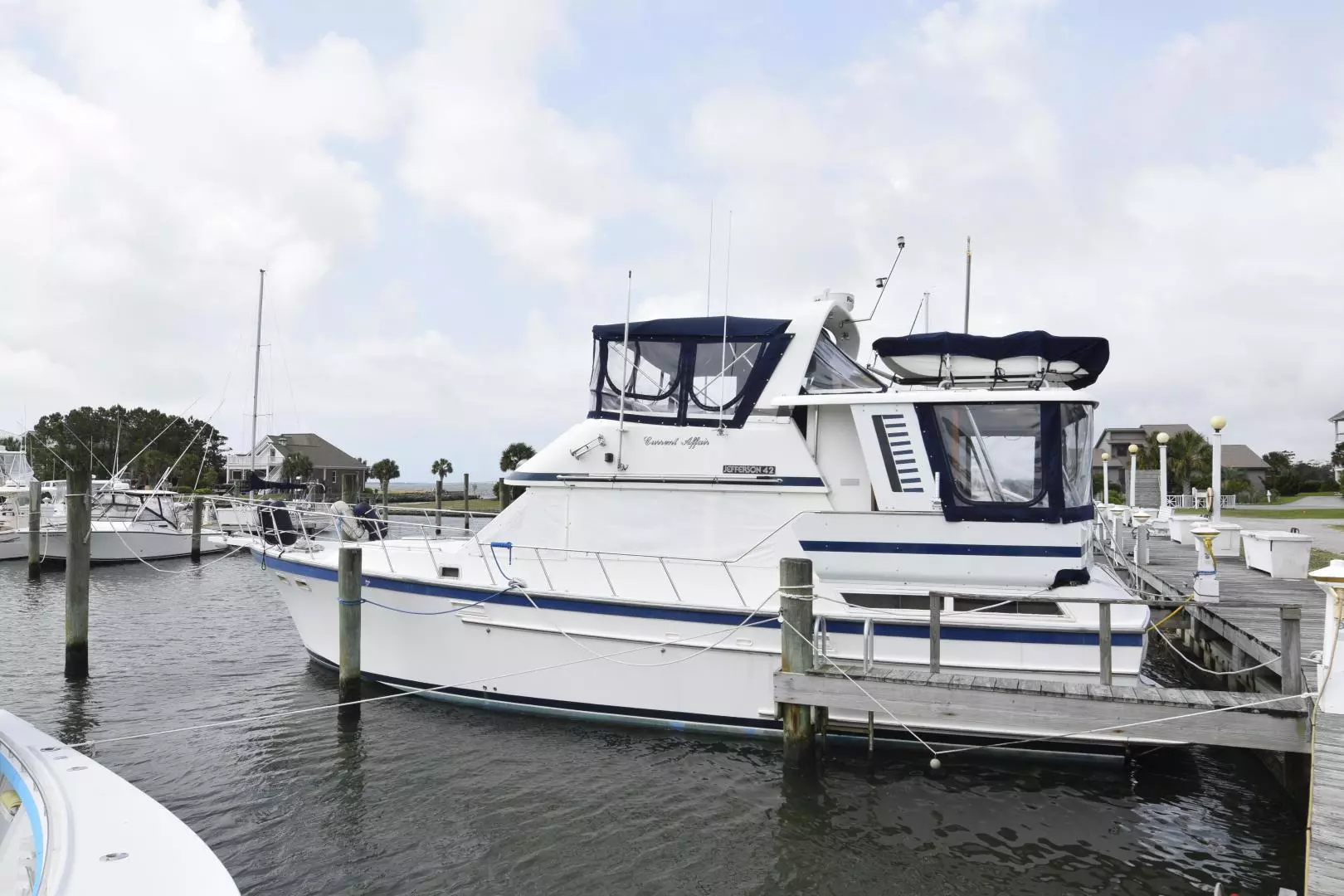 1987 Jefferson Sundeck - Image 3