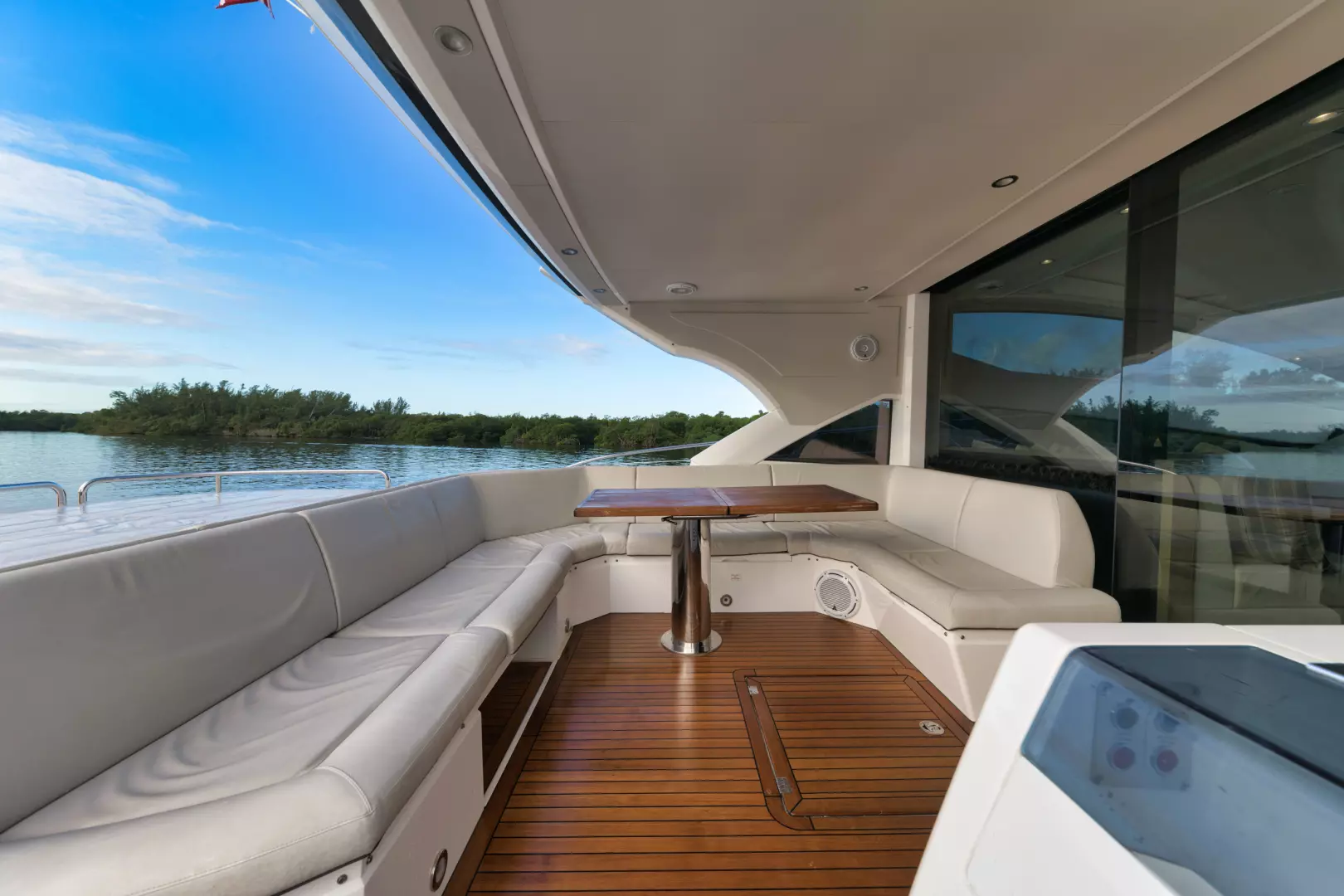 2017 Sunseeker Predator - Image 25