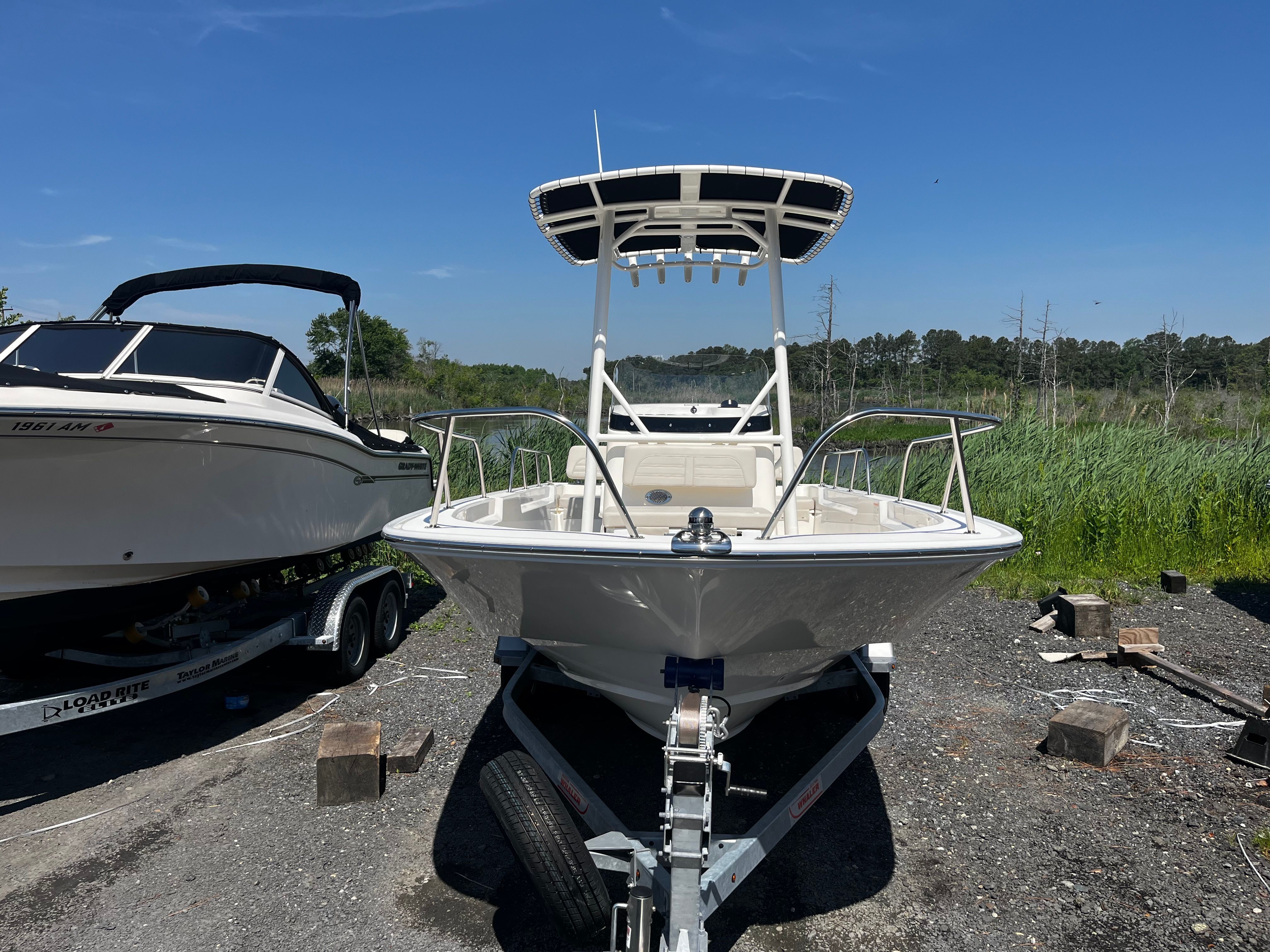 2026 BOSTON WHALER 190 MONTAUK - Image 2