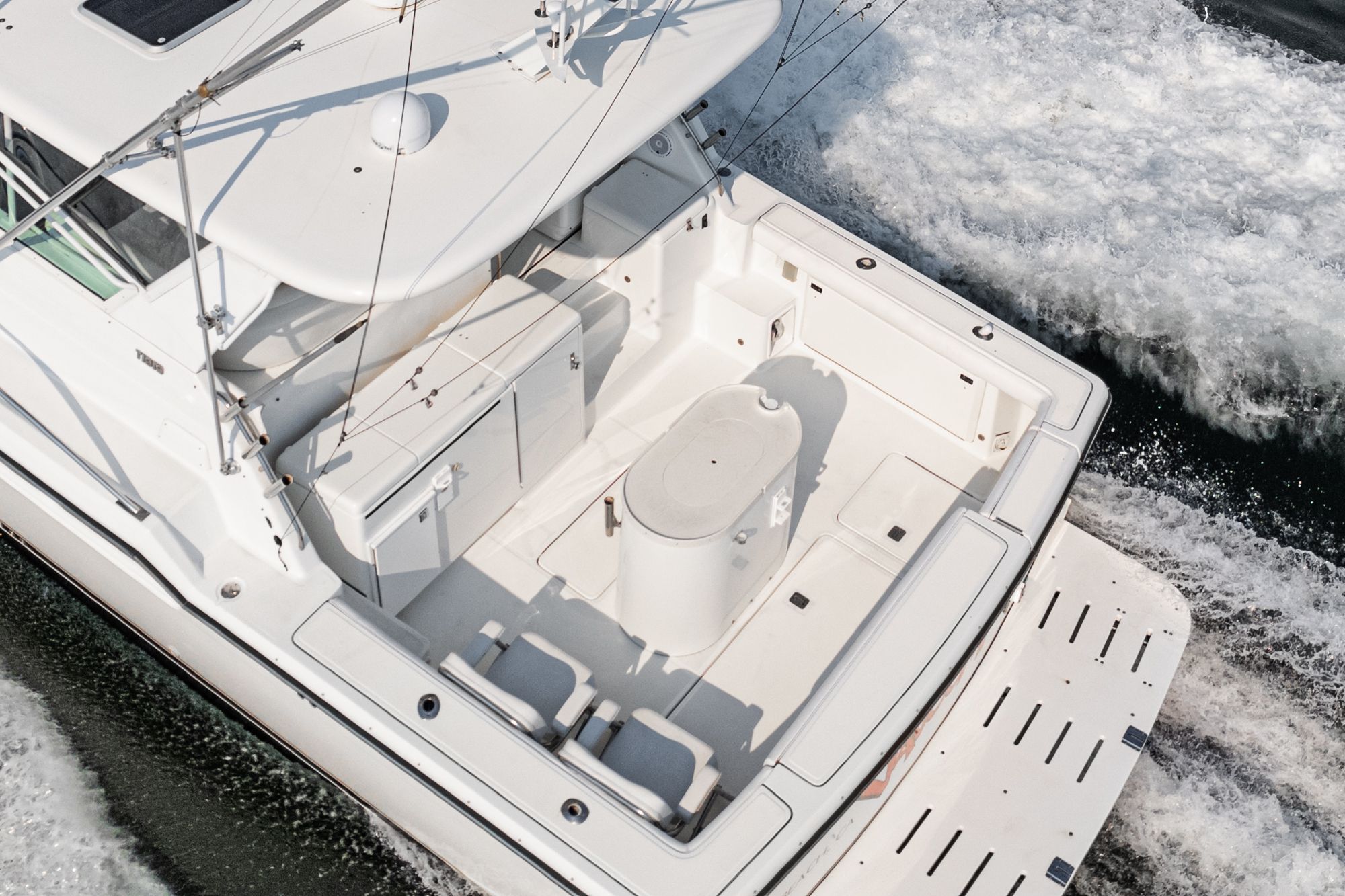 2002 Tiara Yachts 4100 Open - 16