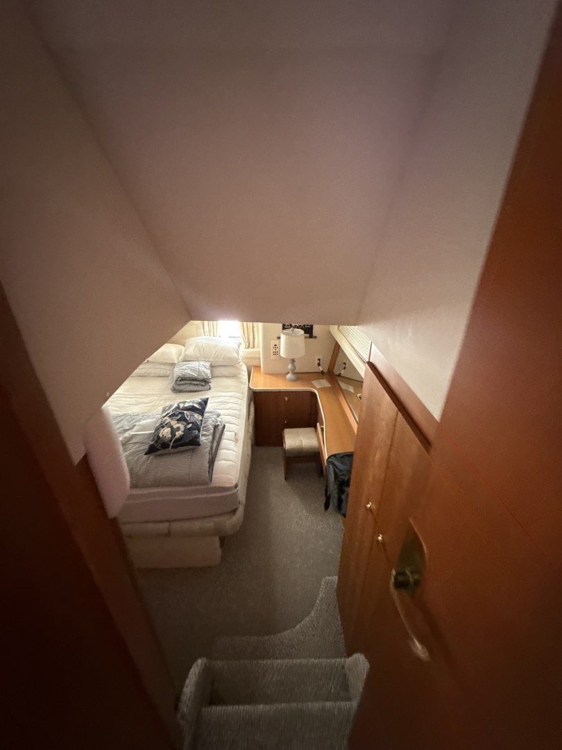 1999 Silverton 422 - Image 116