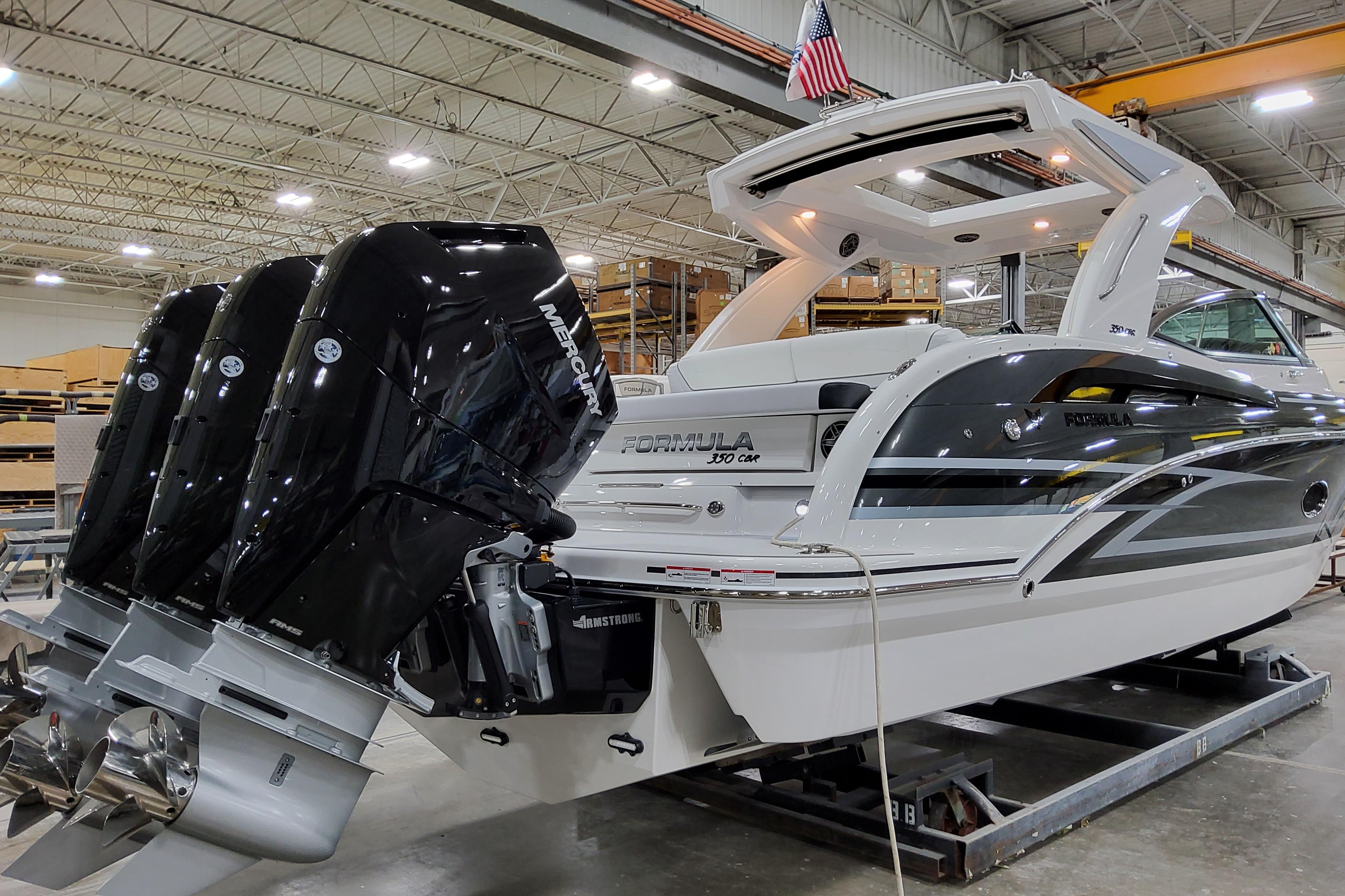 2026 Formula 350 Crossover Bowrider OB