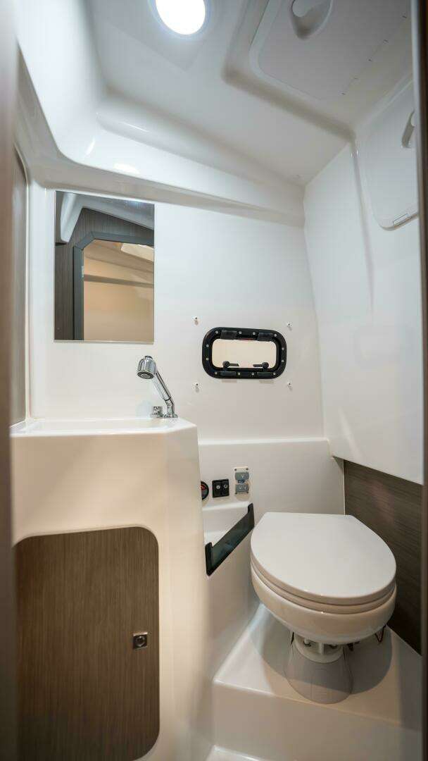 2026 Beneteau Flyer 9 SPACEdeck - Image 4