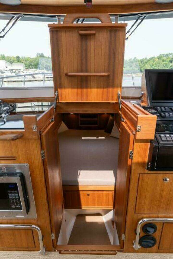 2027 Targa 32 - Image 39