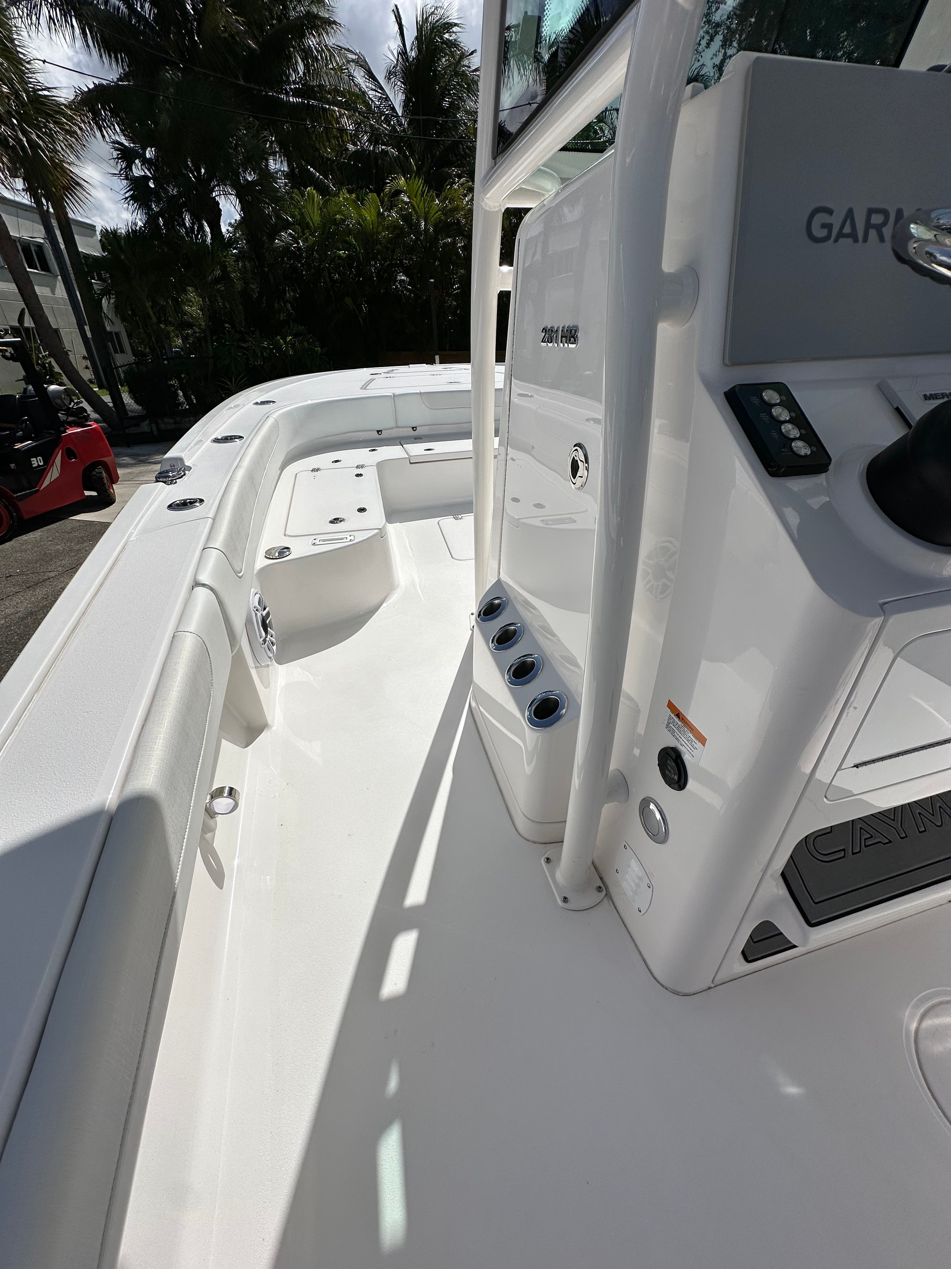 2025 CAYMAS 281 HB - Image 11