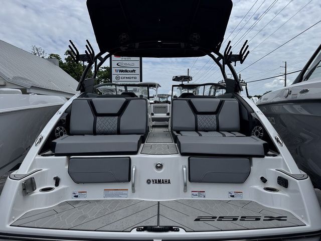 2026 Yamaha Boats 255XE - 3
