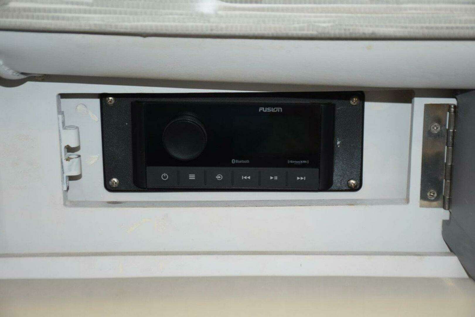 1995 Blackfin Combi 33 - Image 31