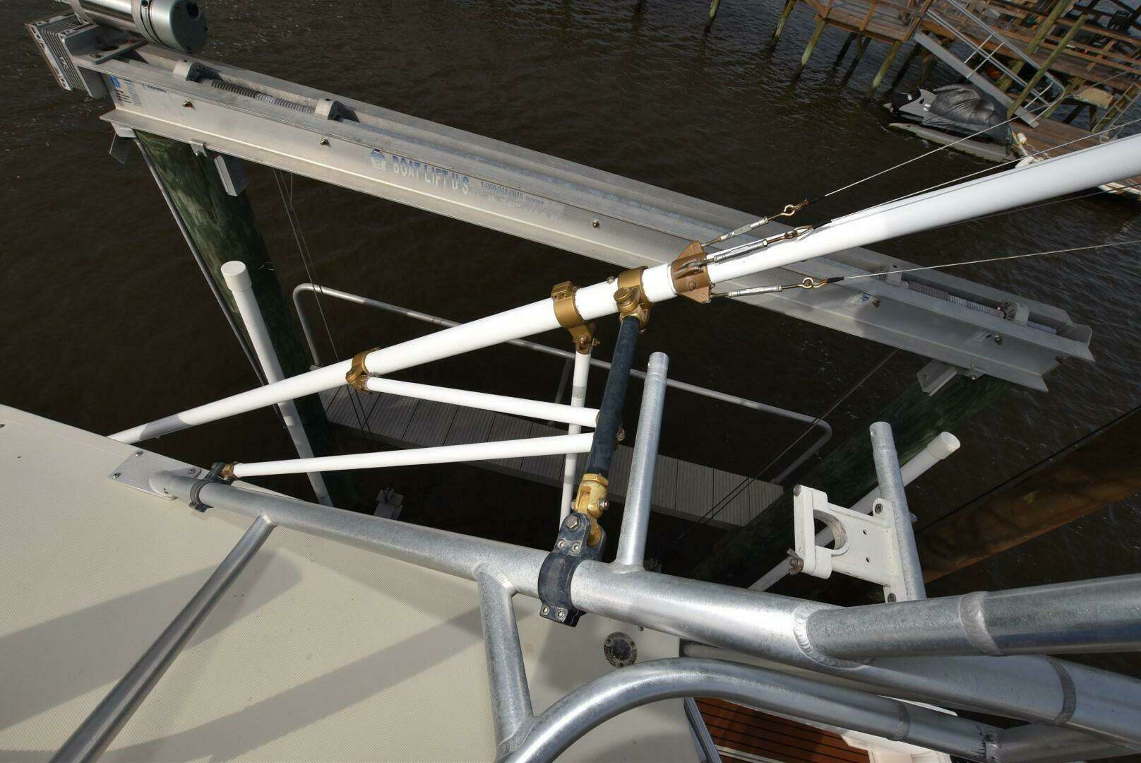 2001 Carolina Classic 28 Express Fisherman - Image 18