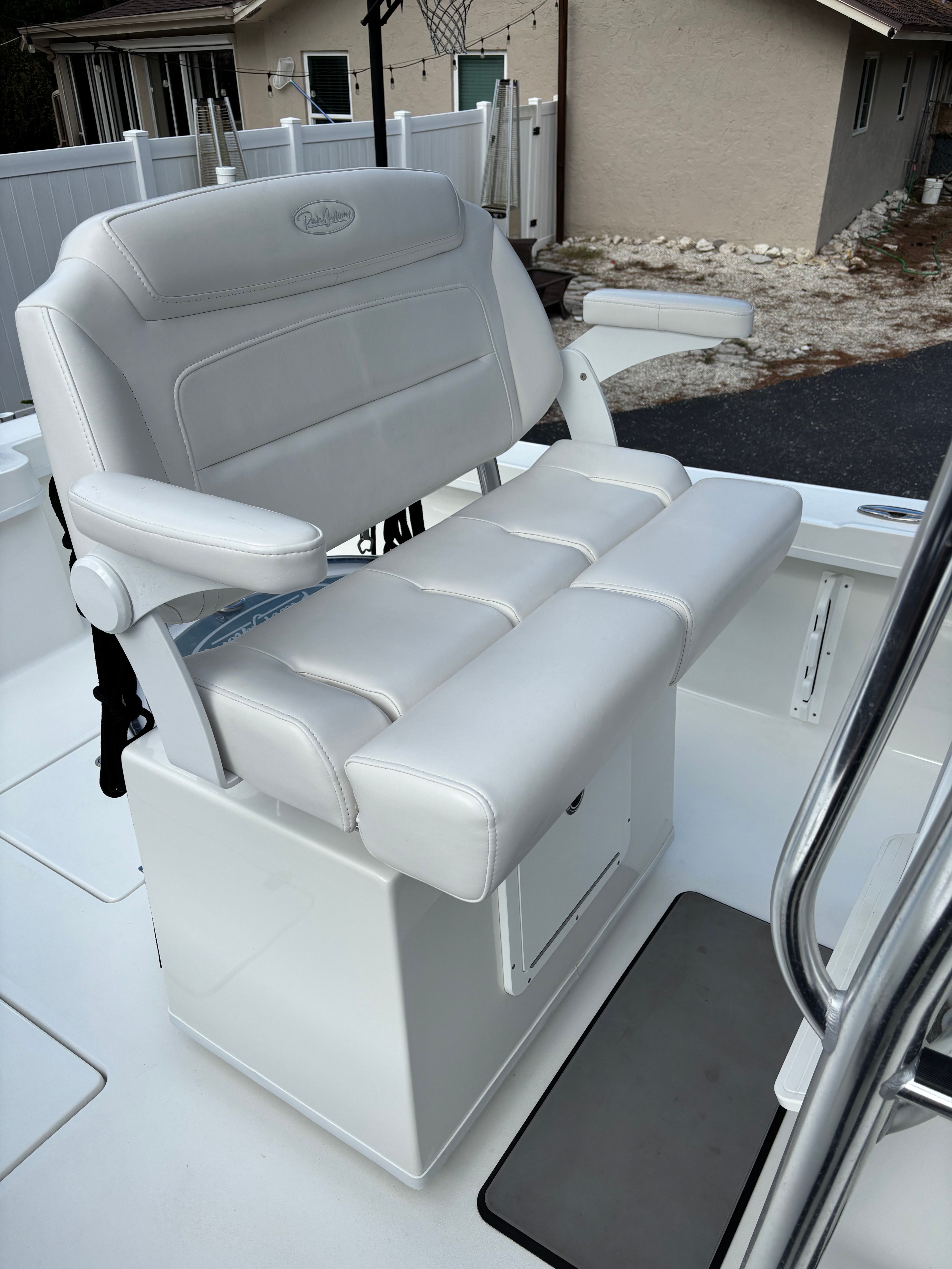 2025 Pair Customs 24 Center Console DV - 11