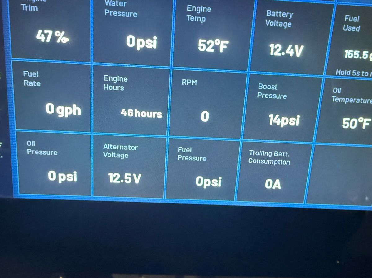 2024 Ranger 622FS Pro dashboard display showing engine and battery information.
