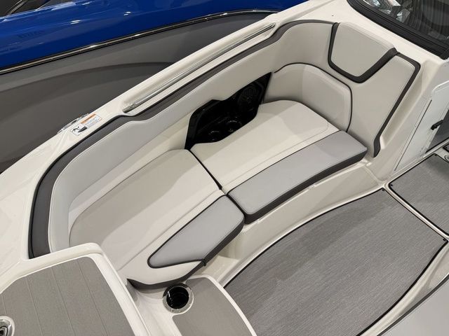2025 Yamaha Boats AR250 - 30