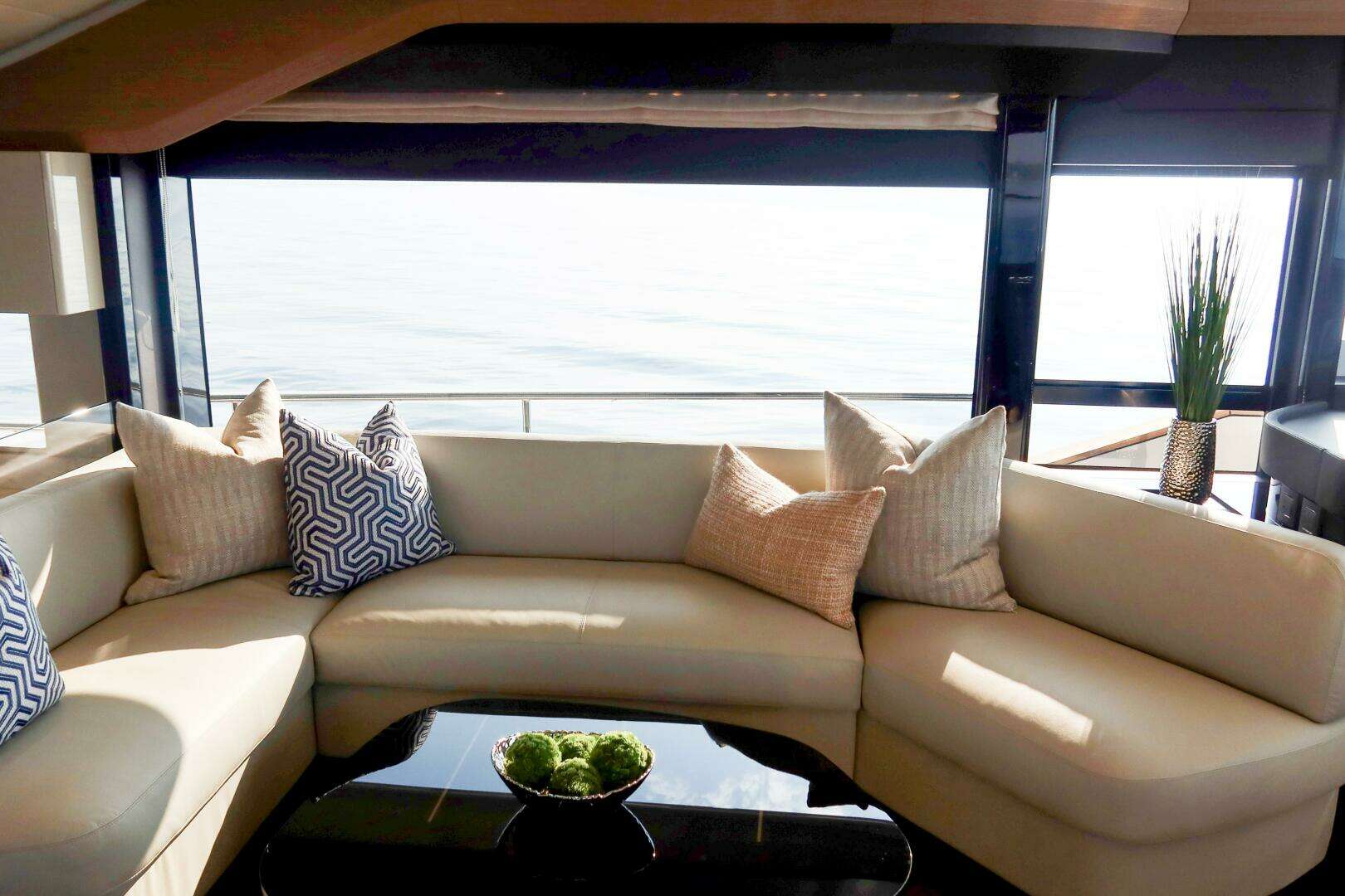 2026 Absolute 58 Navetta - Image 17