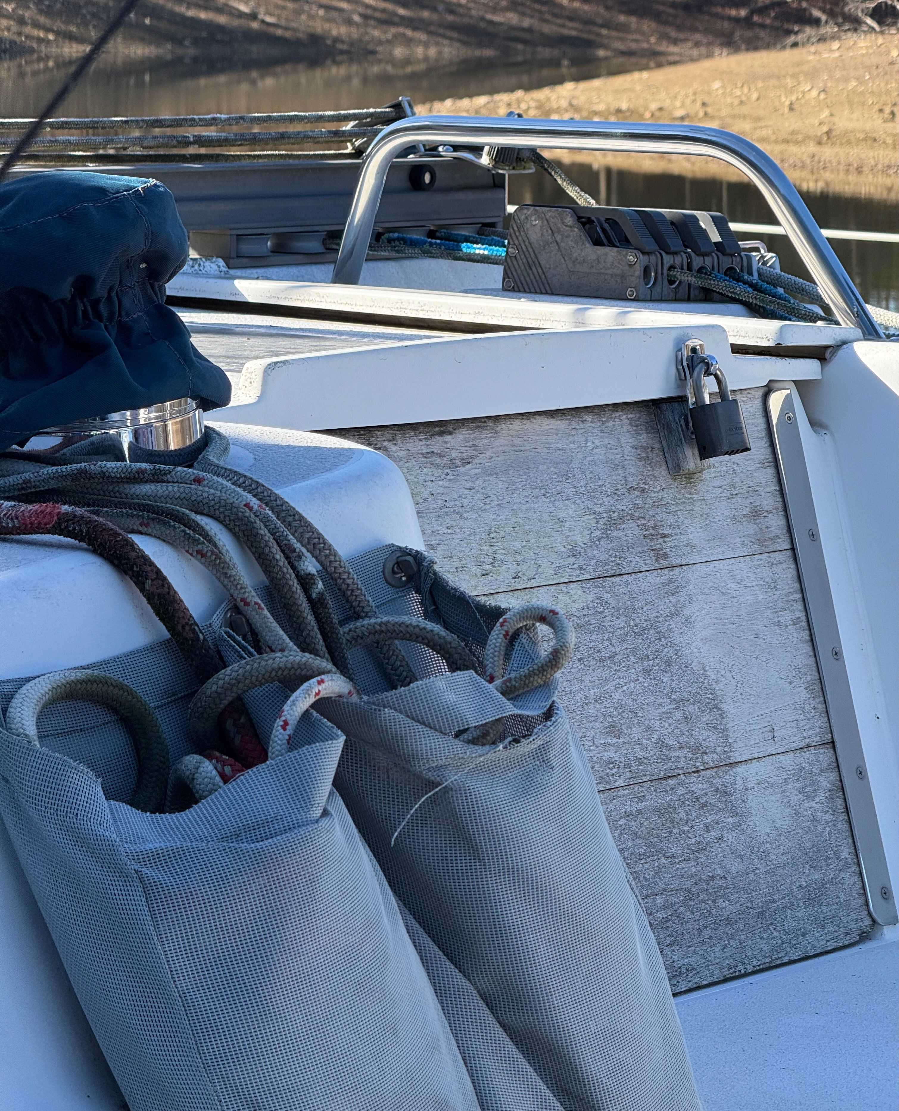 2001 Catalina 380 - 11