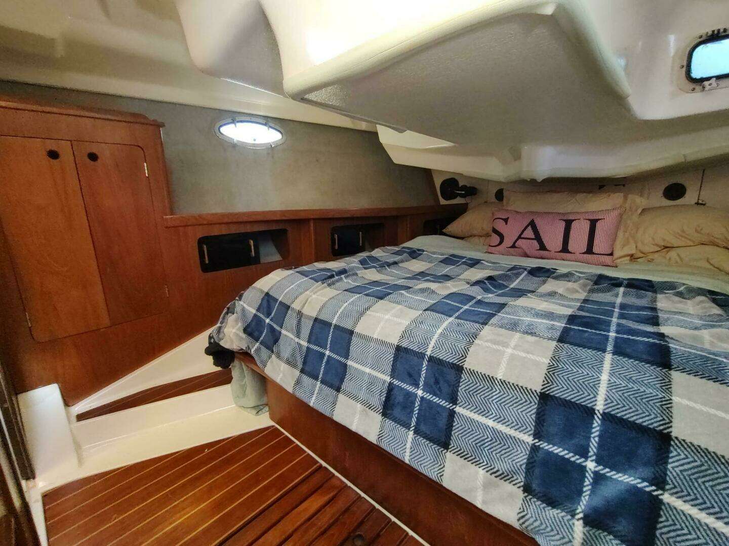 1987 Hunter 37 Legend - Image 29