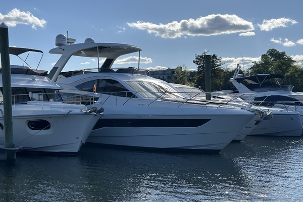 2019 Galeon 550 FLY