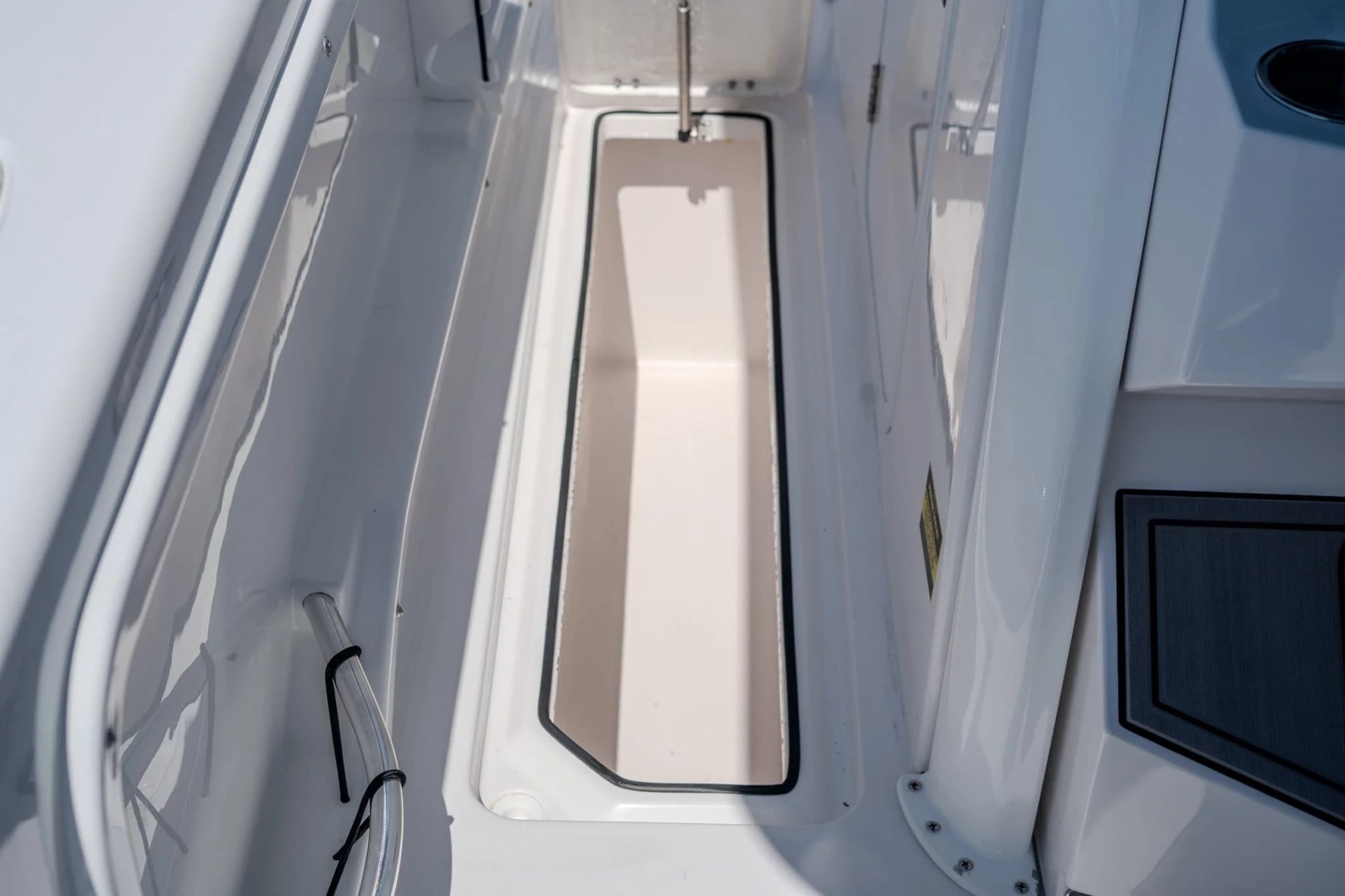 2026 Twin Vee 260 GFX2 CC - Image 14