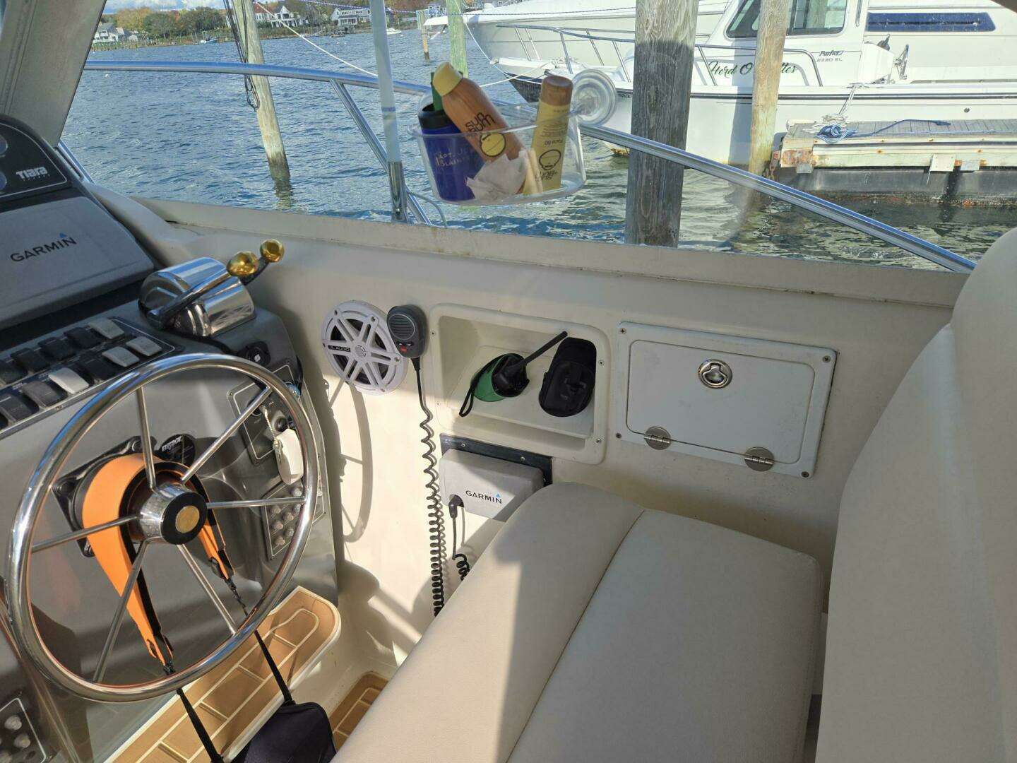 1998 Tiara Yachts Coronet - Image 28