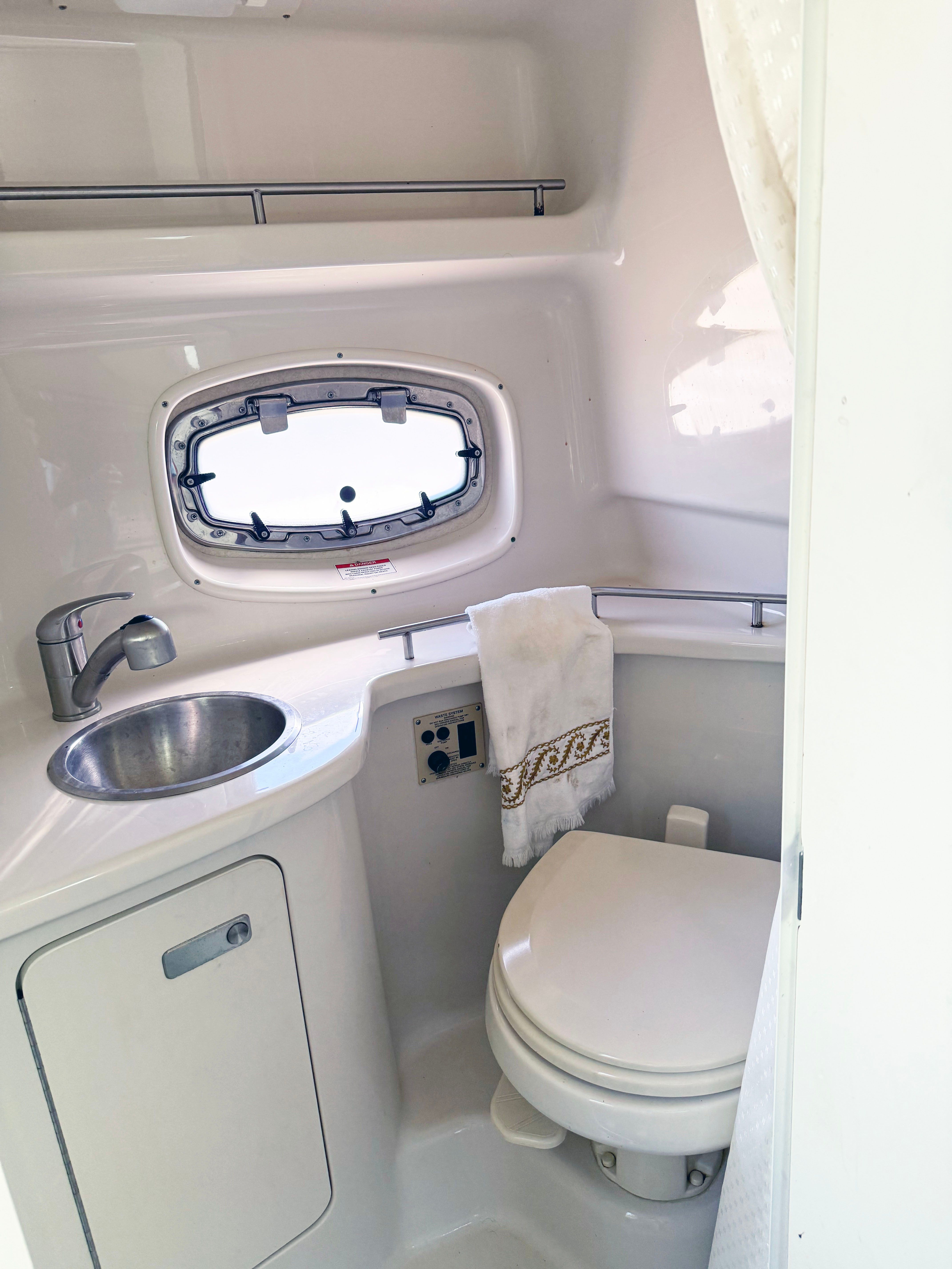 2012 Sea Ray Sundancer 280 - 18
