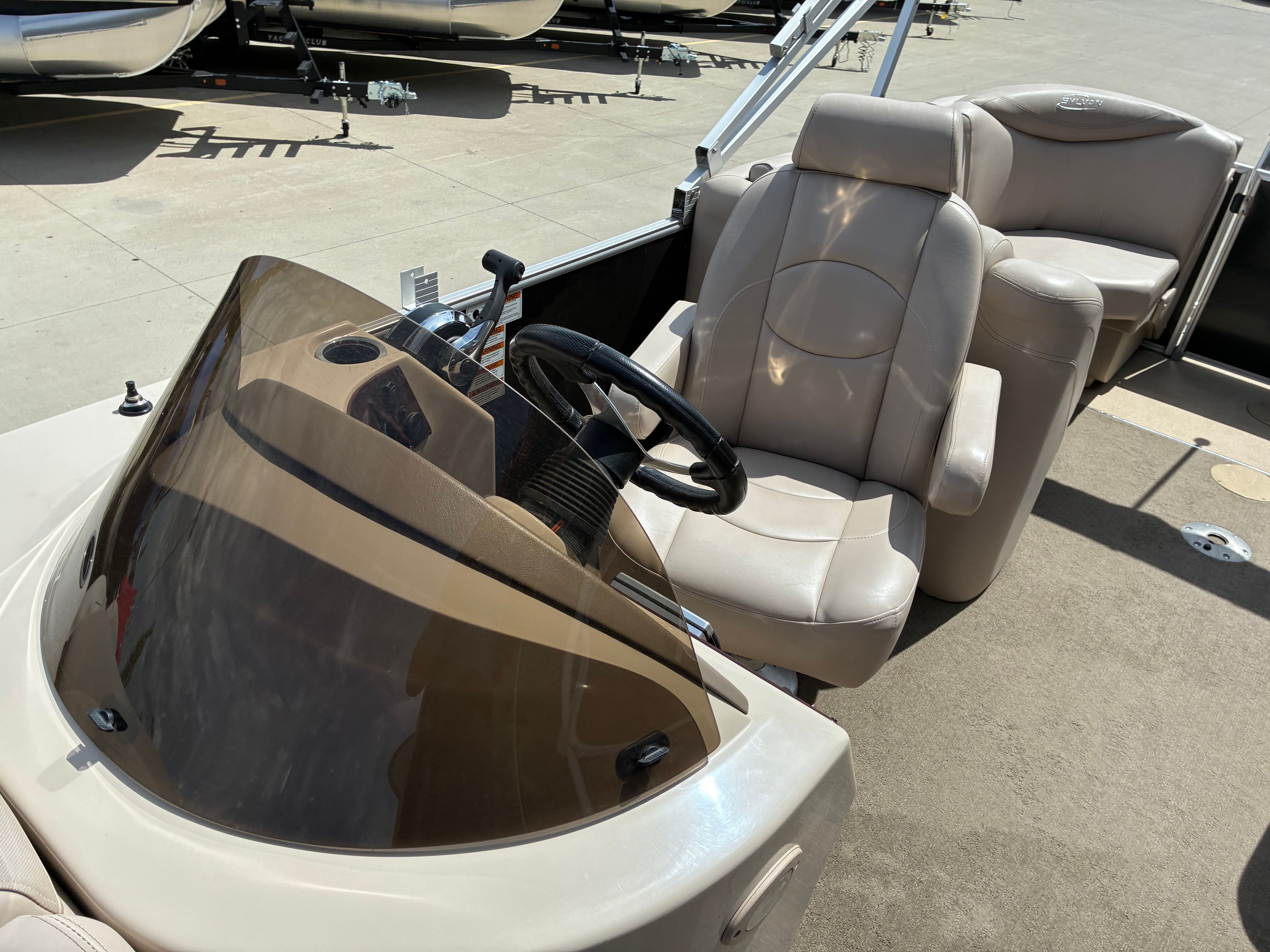 2013 Sylvan 8522 Mirage Cruise - 20