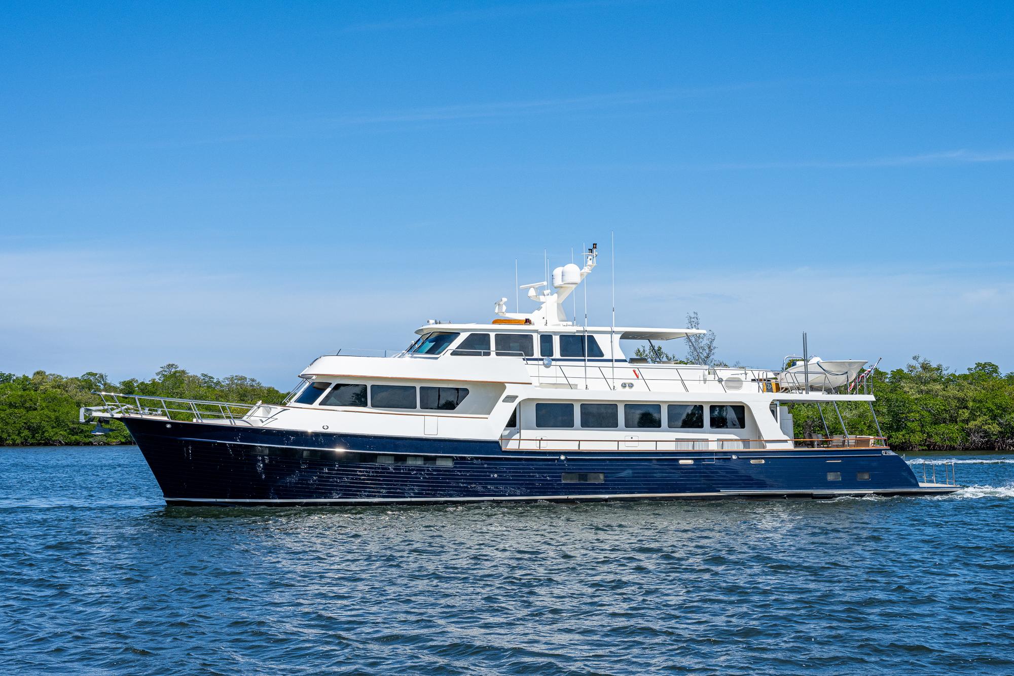 2013 Marlow Explorer Enclosed Bridge (CB)