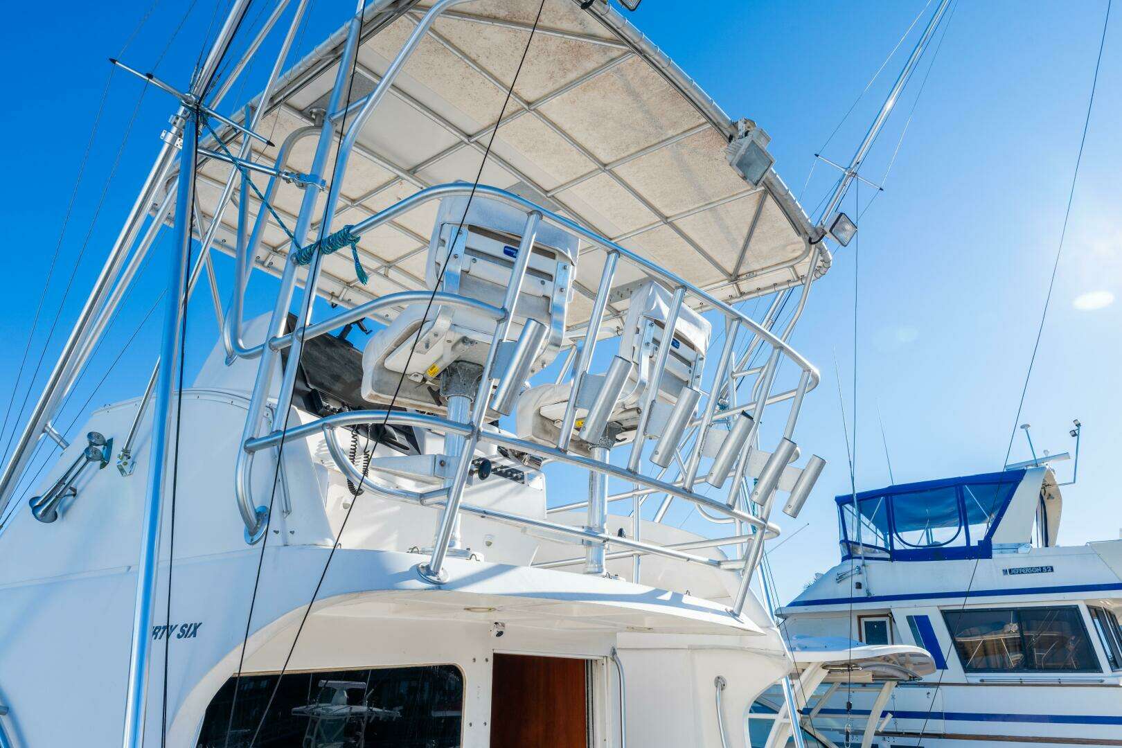 2004 Luhrs Convertible - Image 7