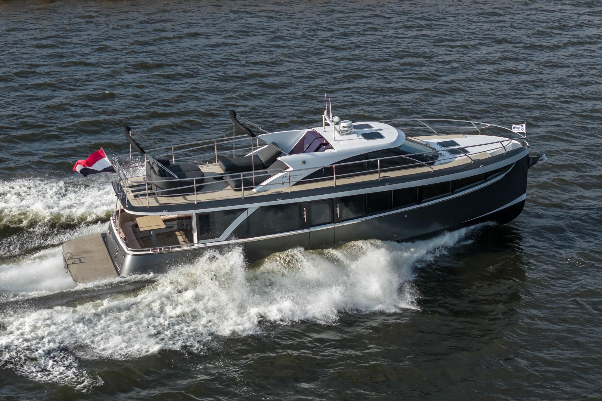 2017 Steeler Panorama FF 53 yacht cruising on open water.