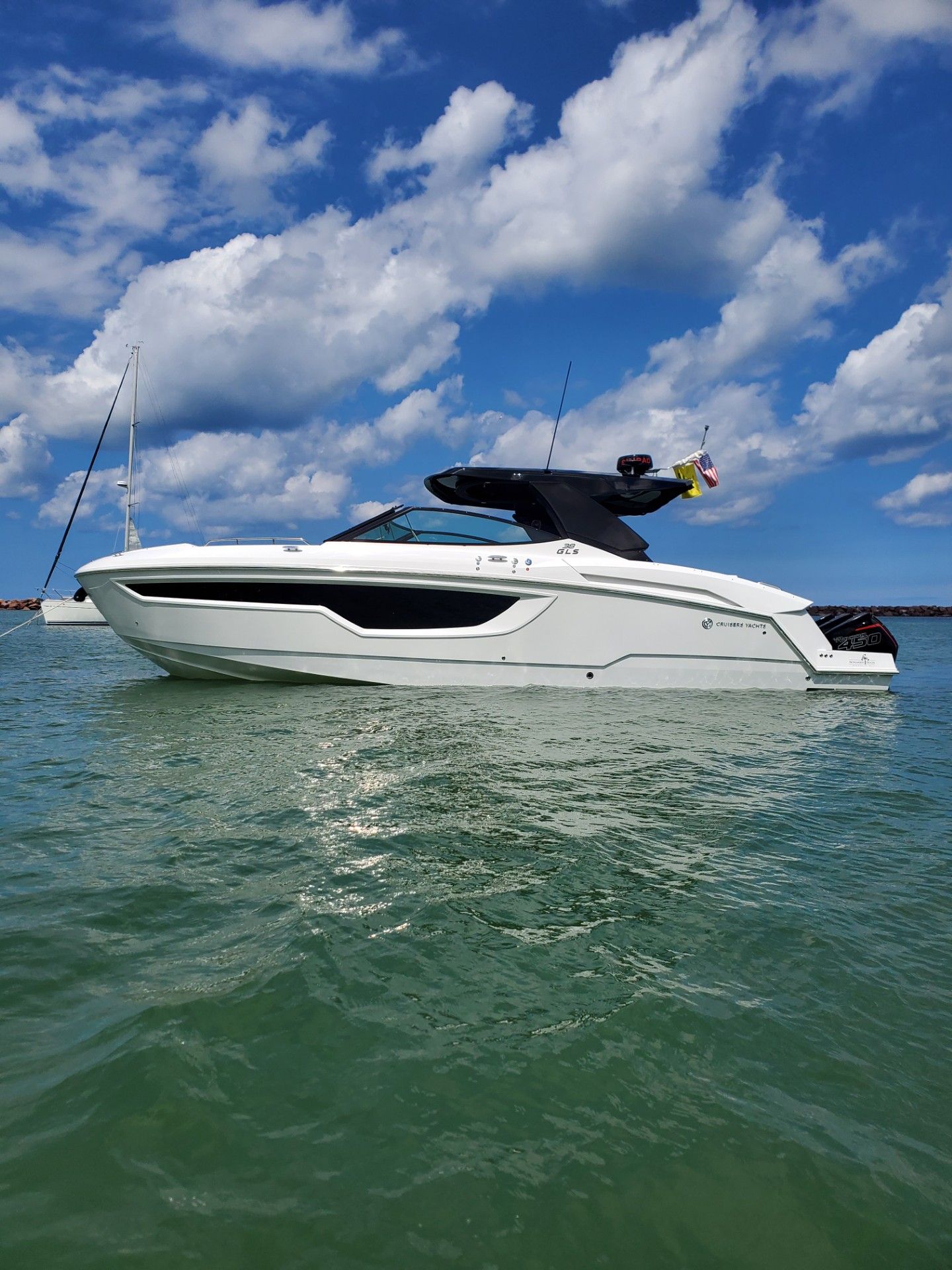 2021 Cruisers Yachts 38 GLS