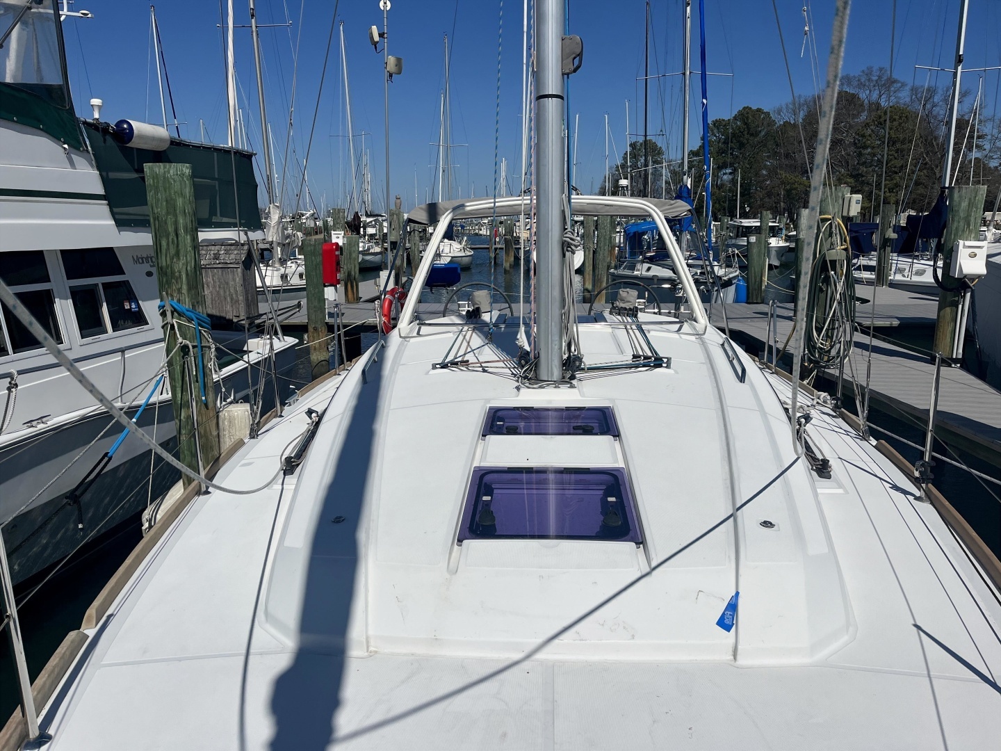 2016 Beneteau 38 - Image 10