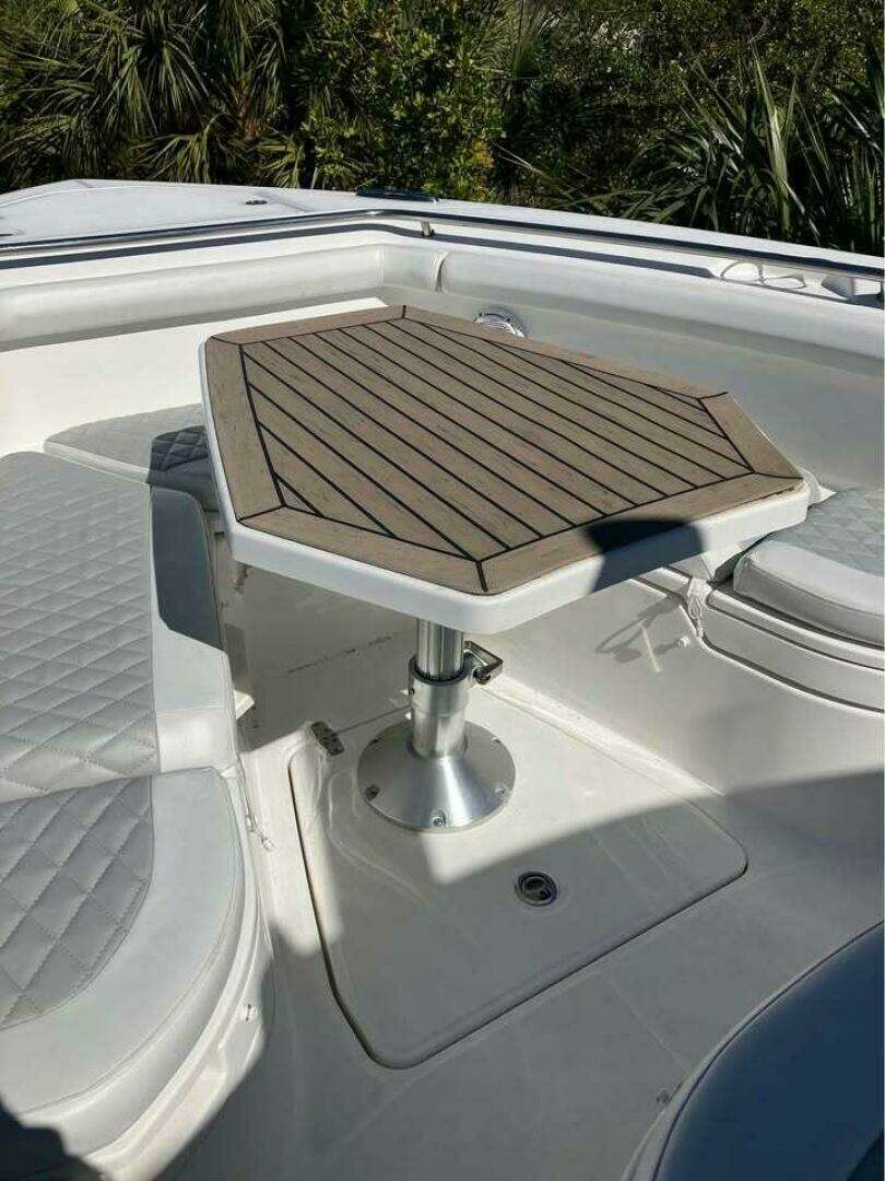 2016 Boston Whaler 350 Outrage - Image 28