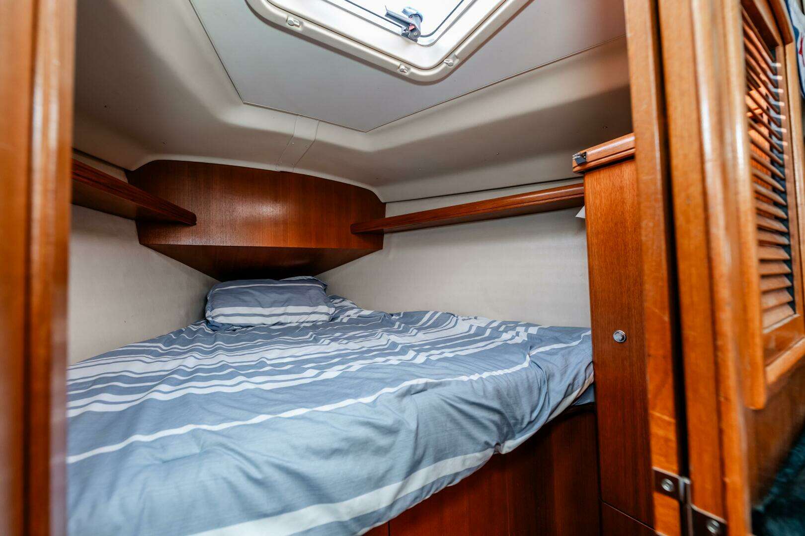 2003 Hunter 356 - Image 24