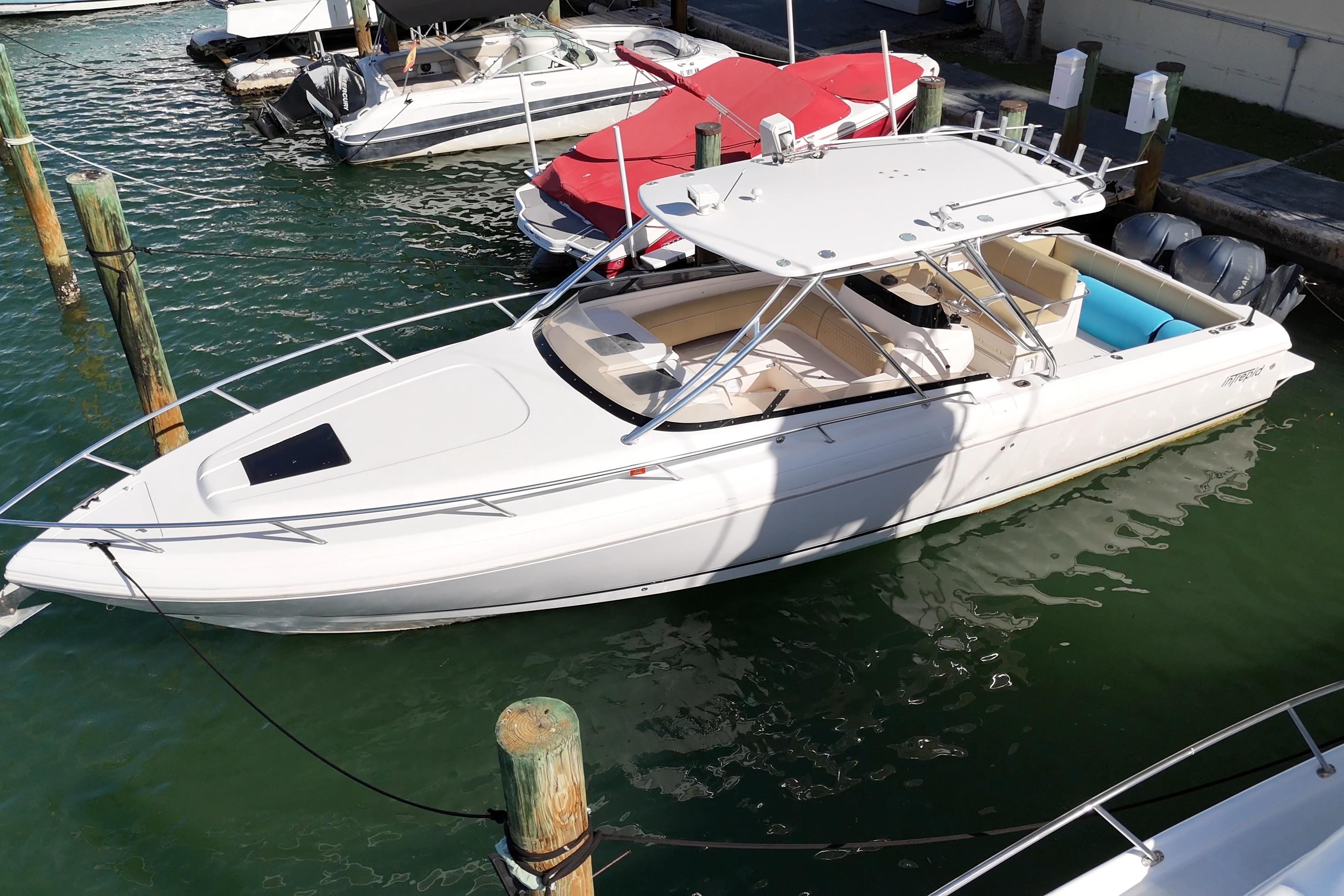 2008 Intrepid 370 Cuddy