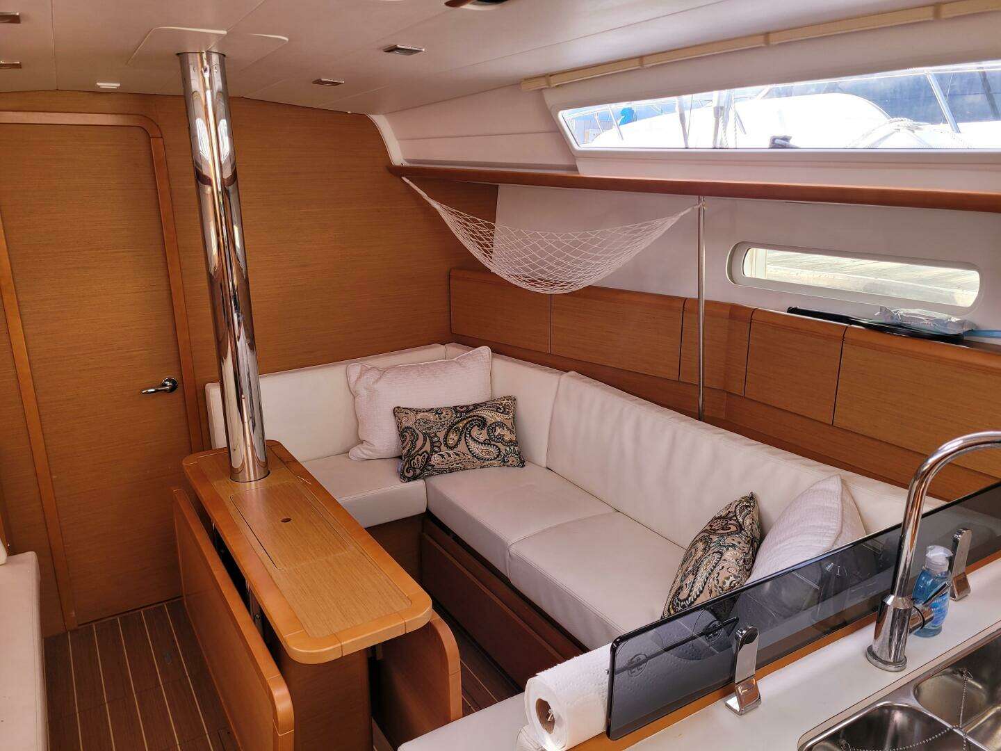 2014 Jeanneau 379 - Image 24