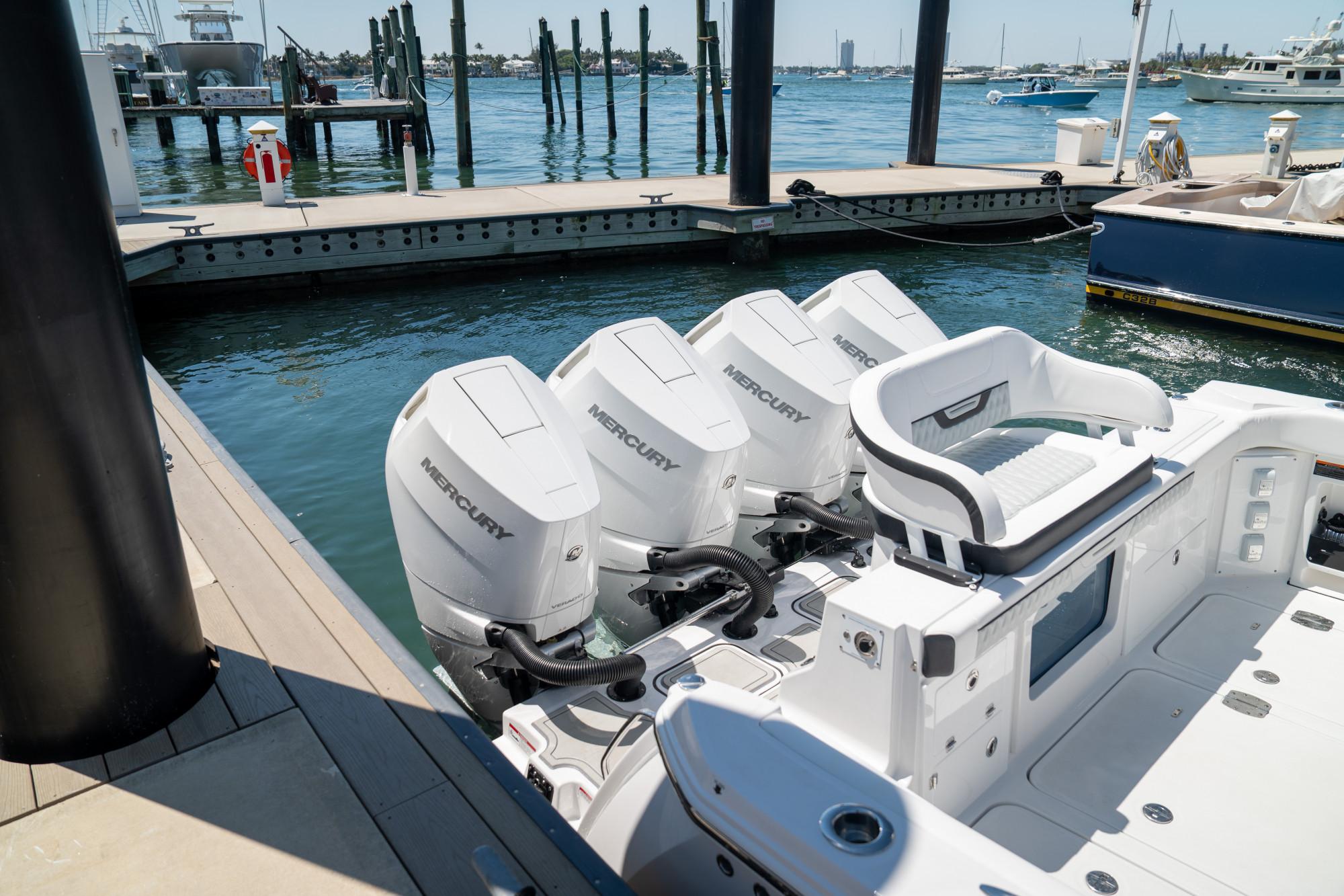 2024 Blackfin 400 CC - 12