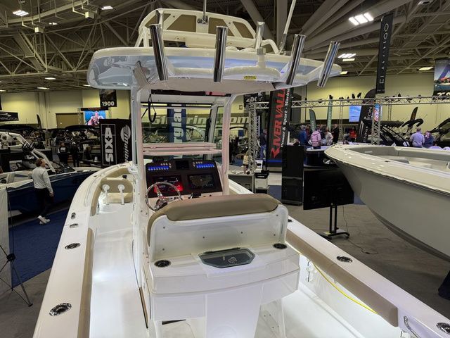 2026 Everglades 253 Center Console - 5