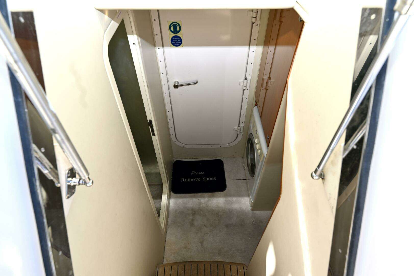 2005 Sunseeker Yacht - Image 49