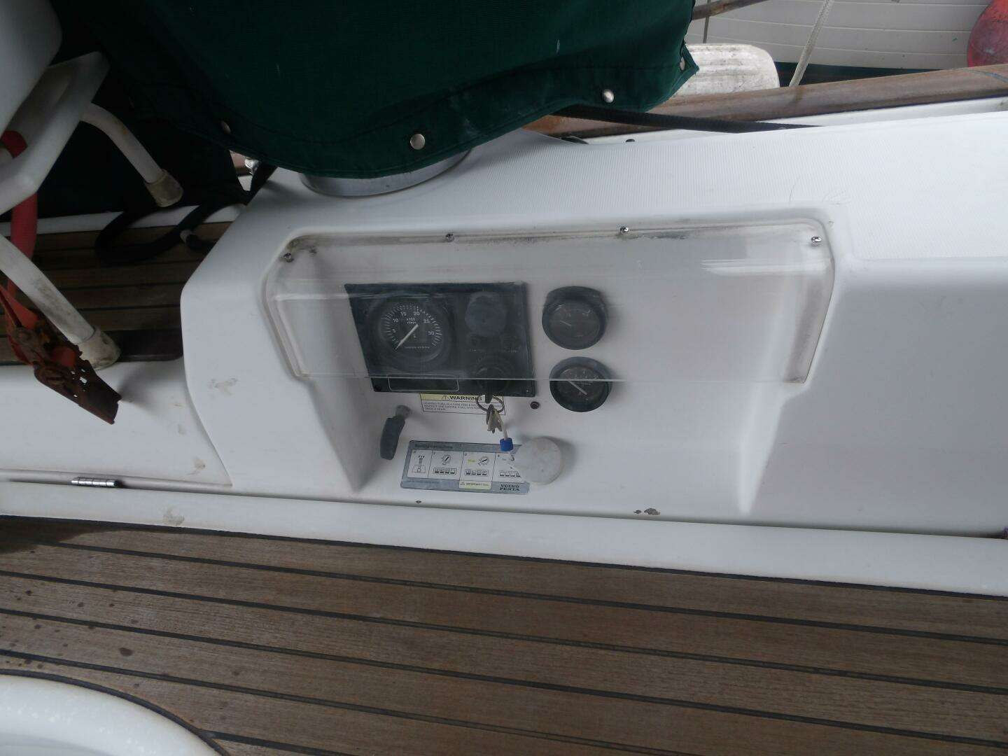 2004 Beneteau 423 - Image 14