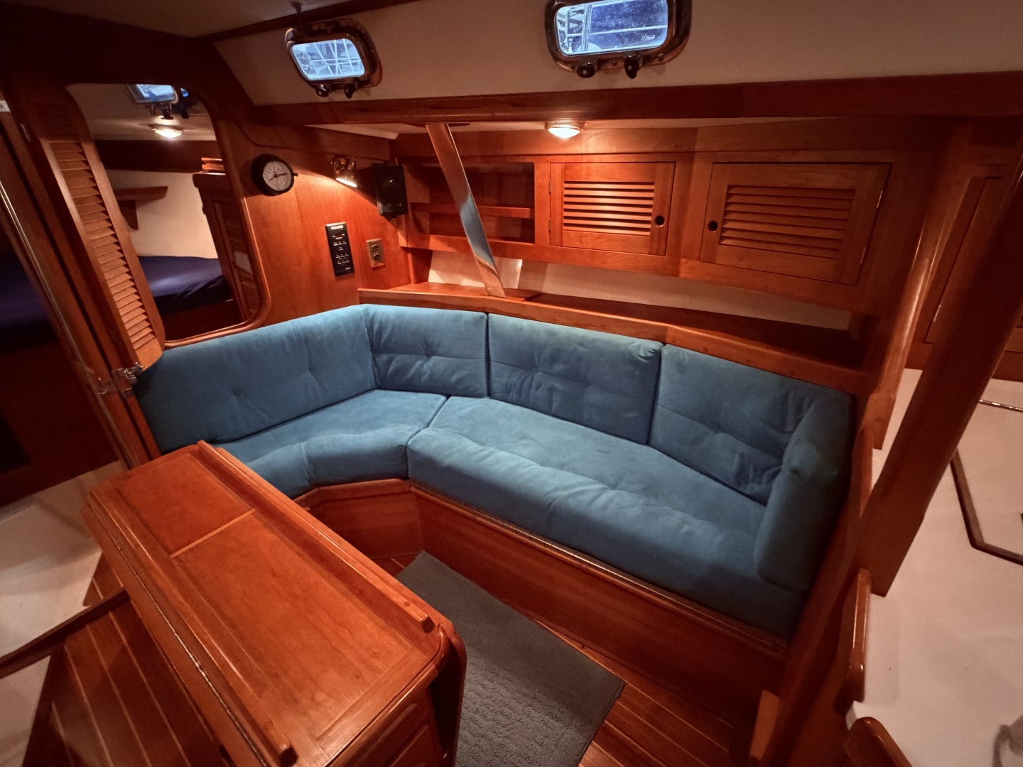 2000 Tartan 3500 - Image 9