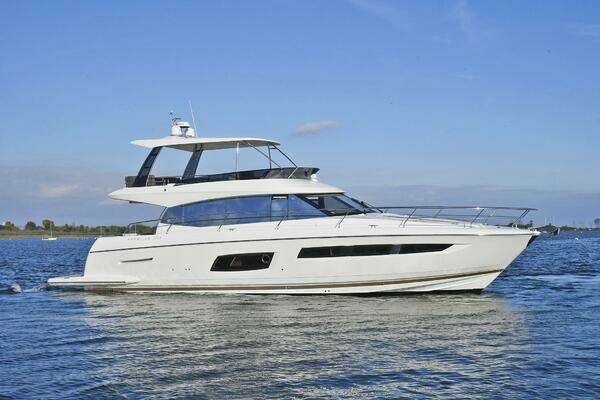 2018 Prestige 560 Fly