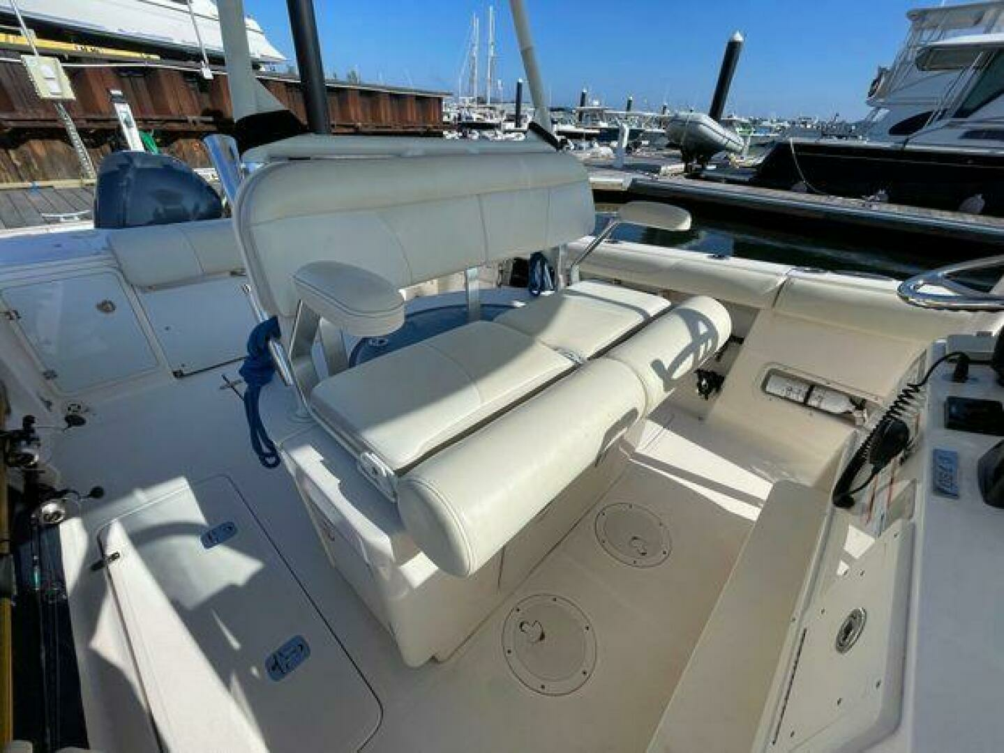 2011 Pursuit 280 CC - Image 35