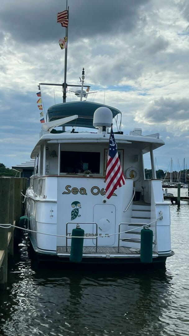 1987 Hatteras Motoryacht - Image 2
