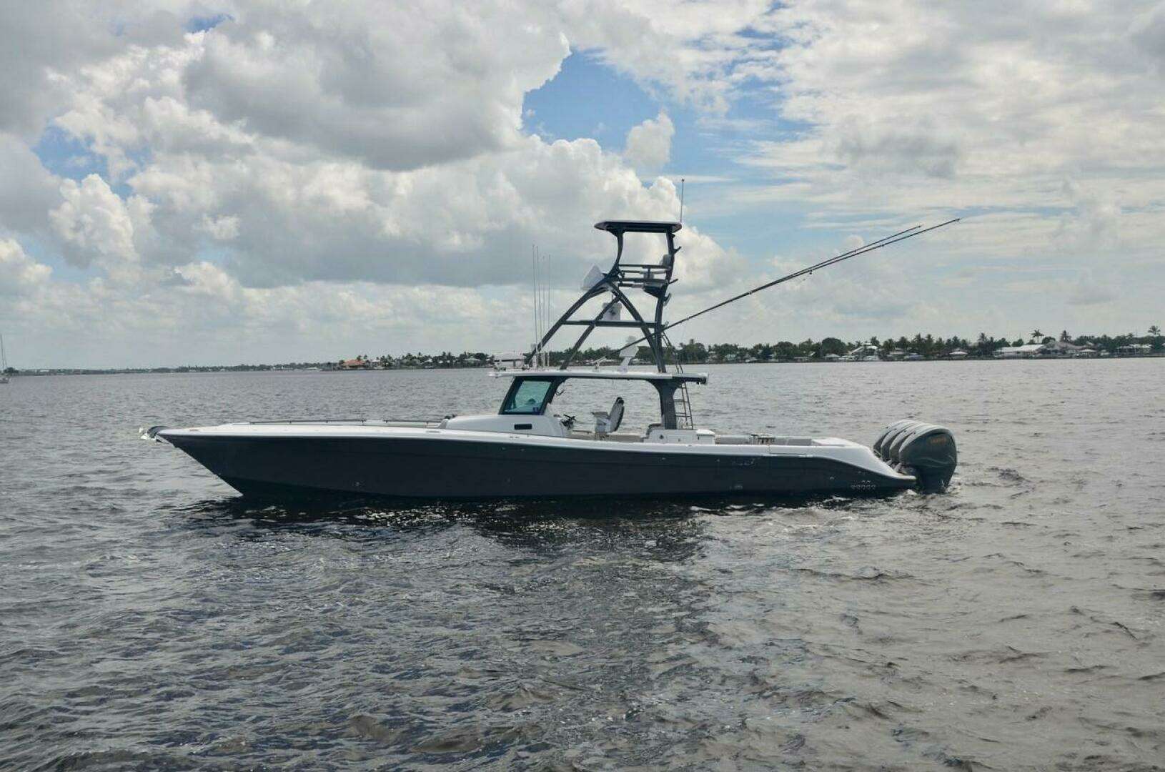 2020 HCB 53 Suenos - Image 2