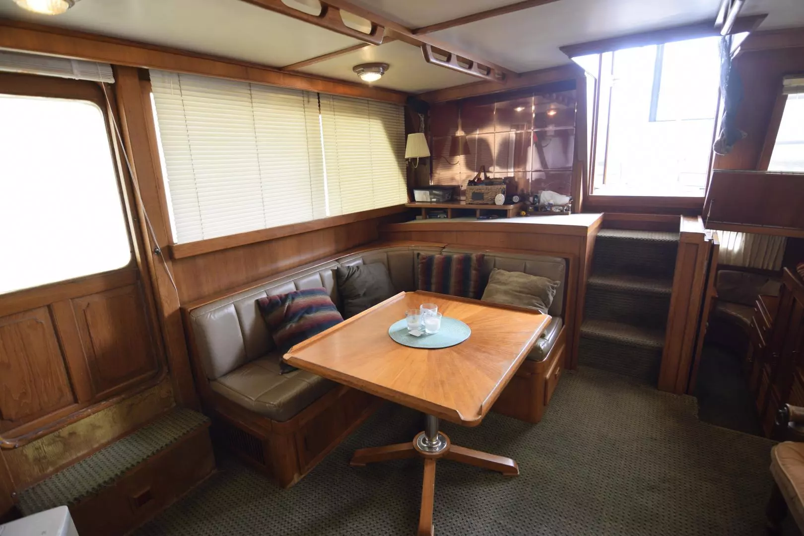 1987 Jefferson Sundeck - Image 9