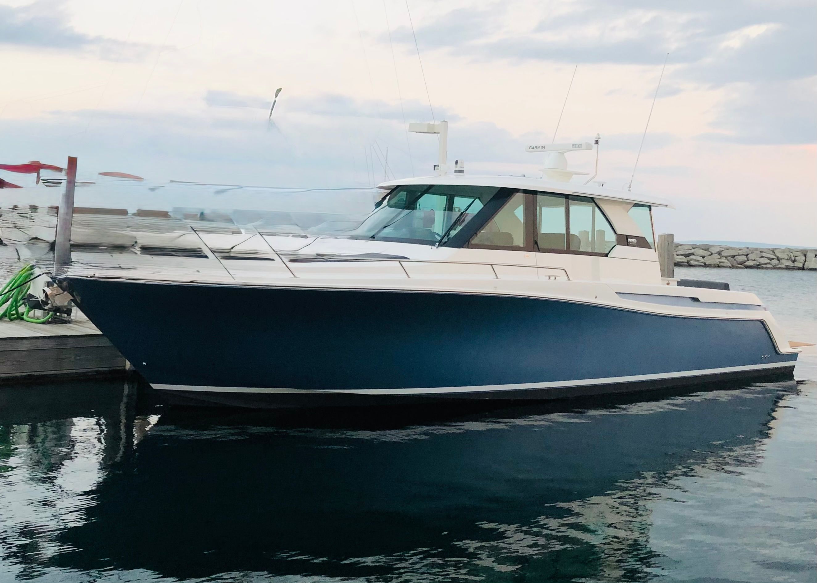 2017 Tiara Yachts Q44 - 6