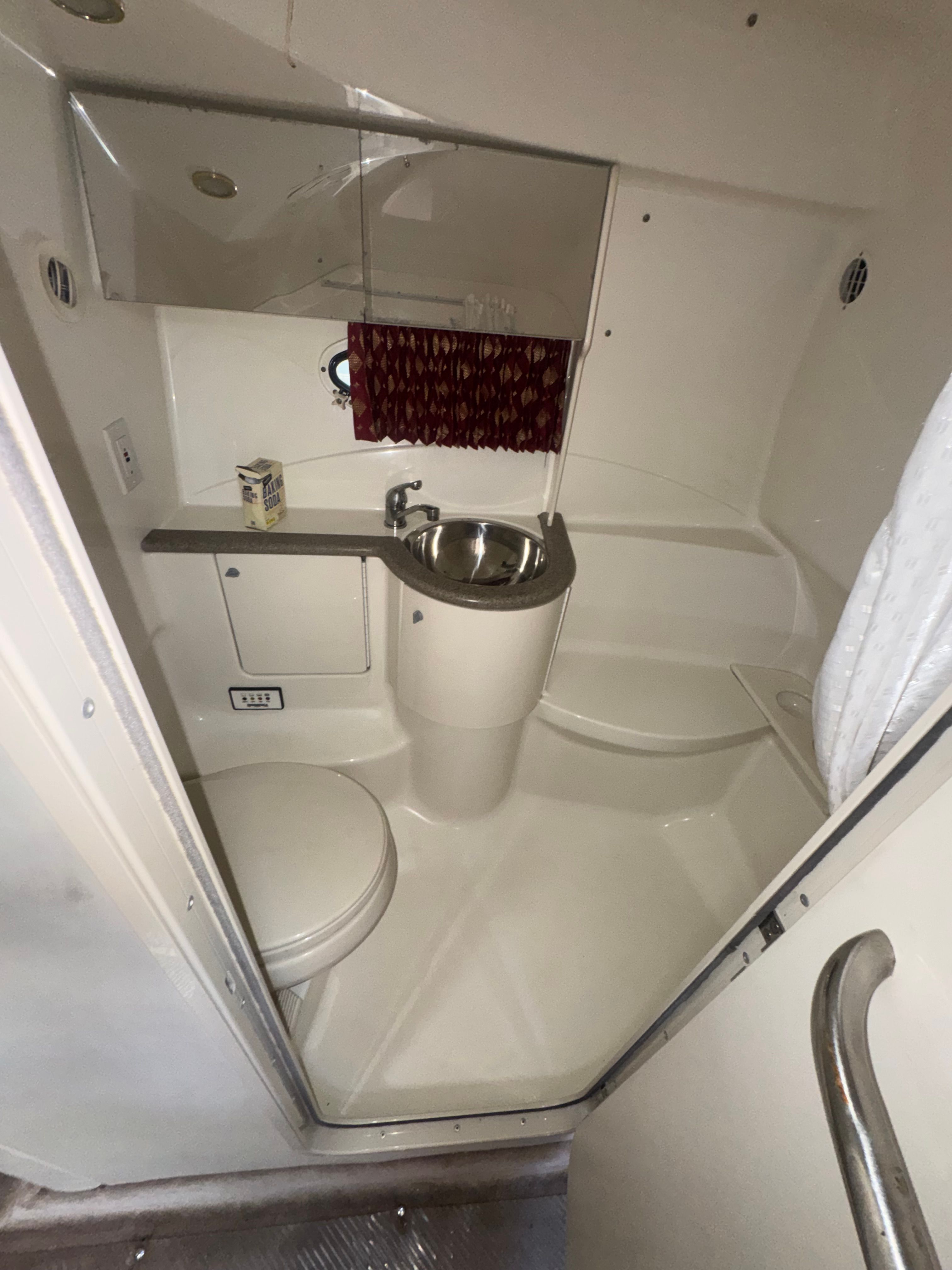 Interior of 2001 Formula 37 SUPER SPORT yacht bathroom.