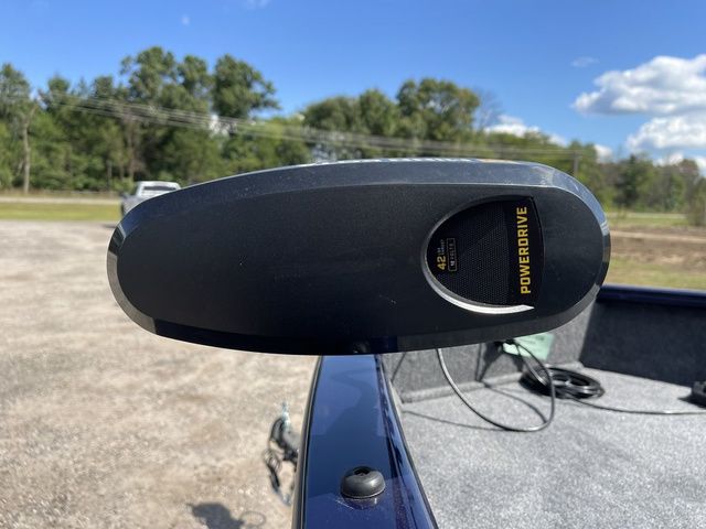 2026 Tracker Pro Guide V-16 SC - 14