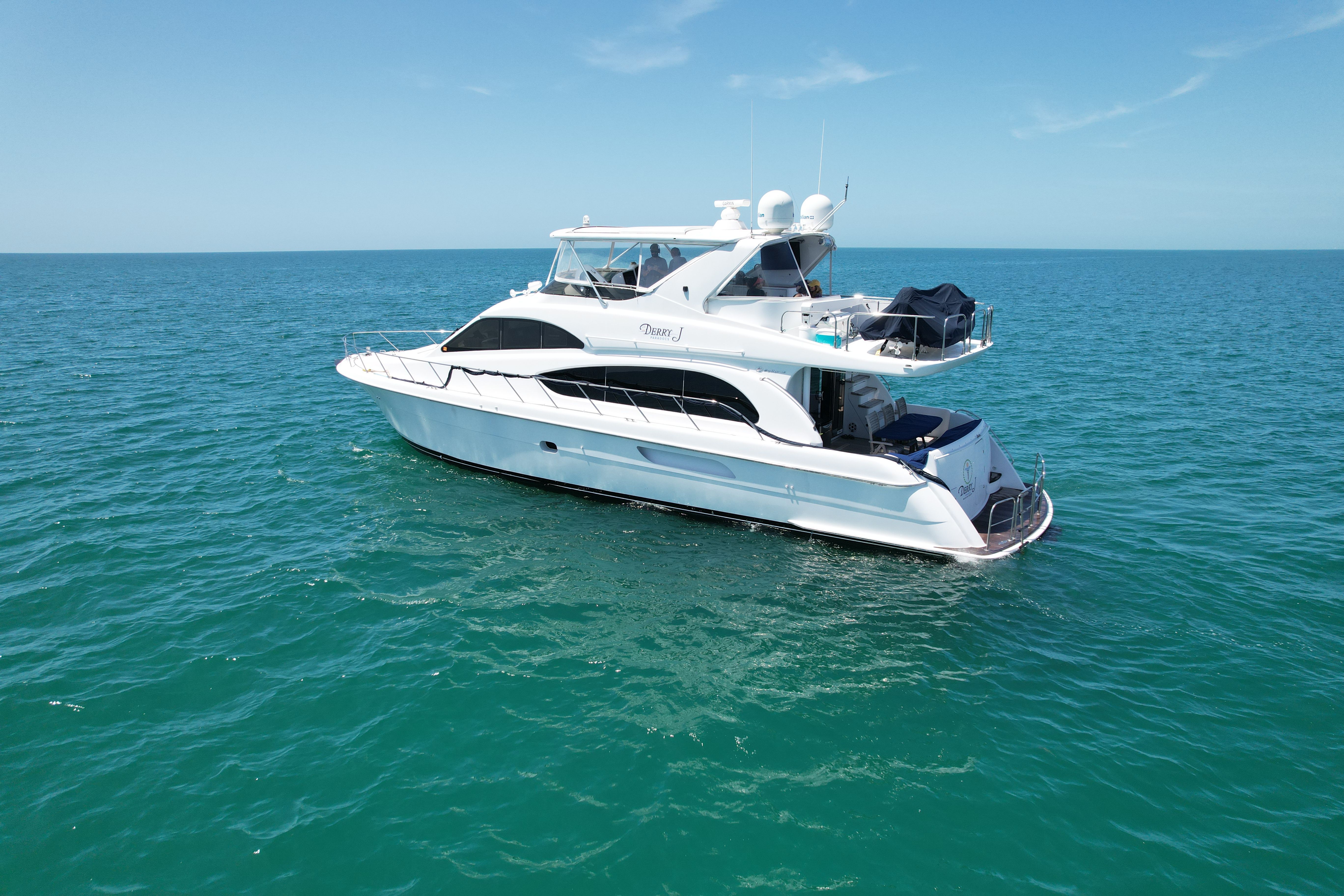 2006 Hatteras 64 Motor Yacht - 3