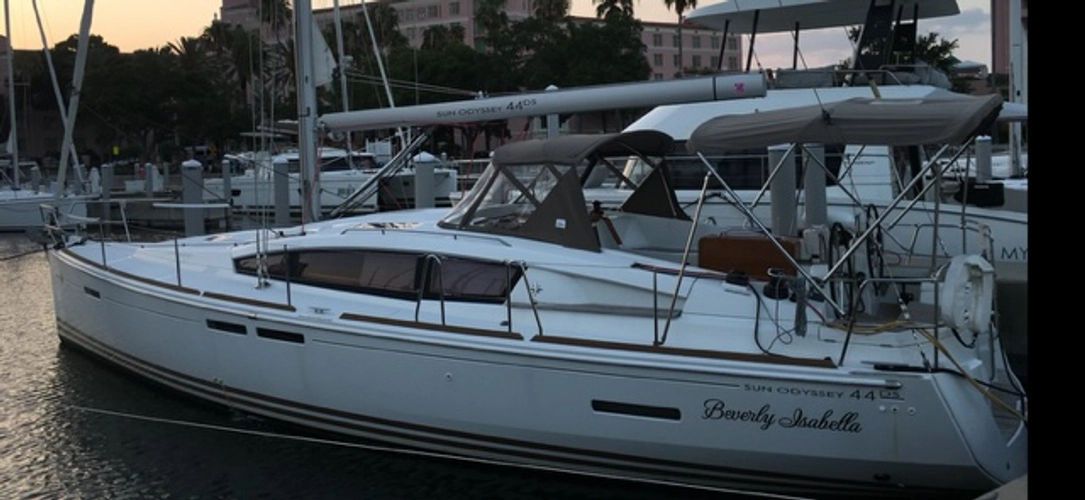 2017 Jeanneau Sun Odyssey 44 DS
