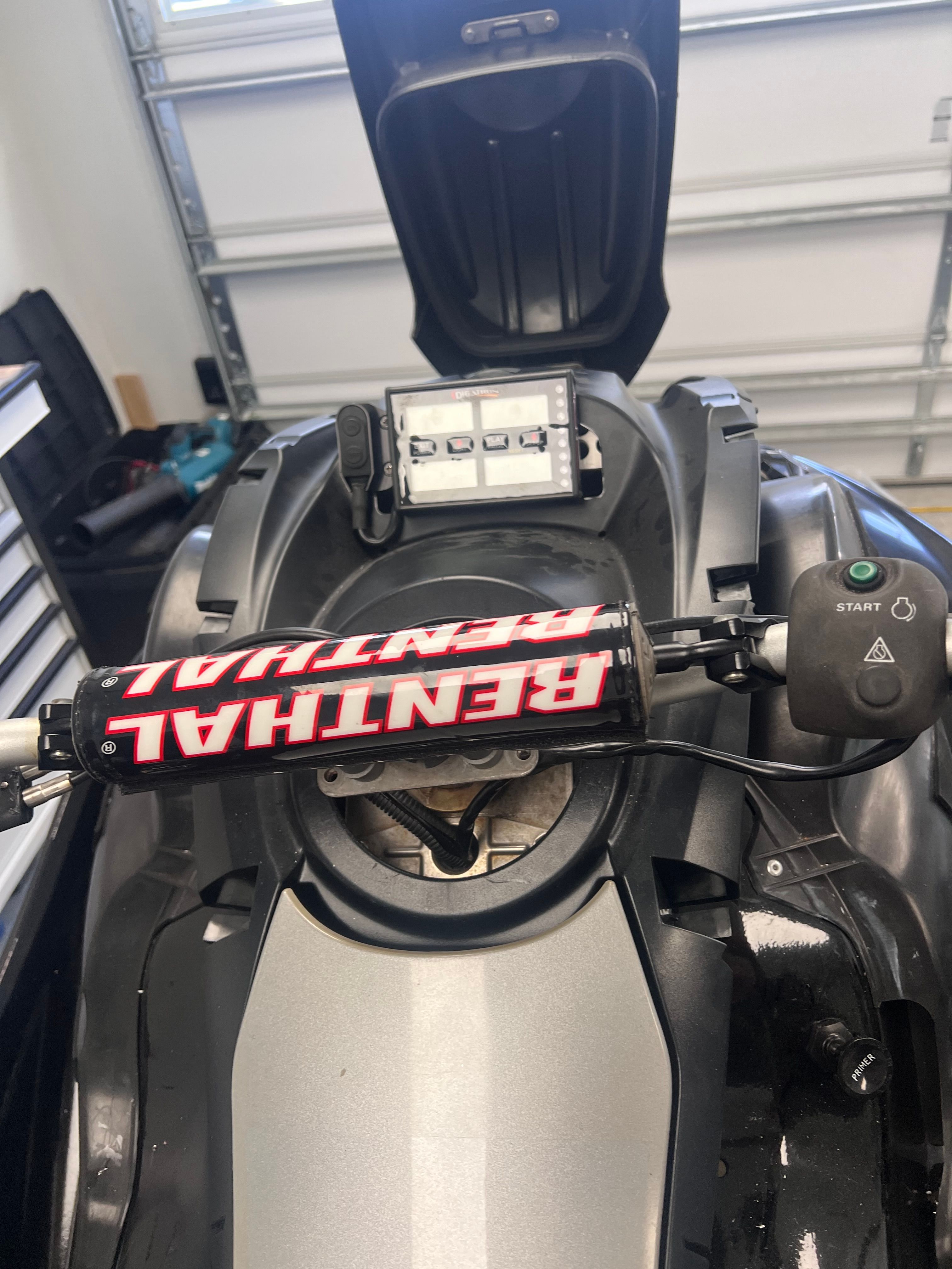 2001 Yamaha WaveRunner GP1200R - 10