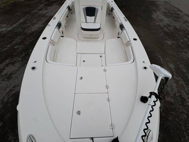 2026 Robalo 246 Cayman - 57